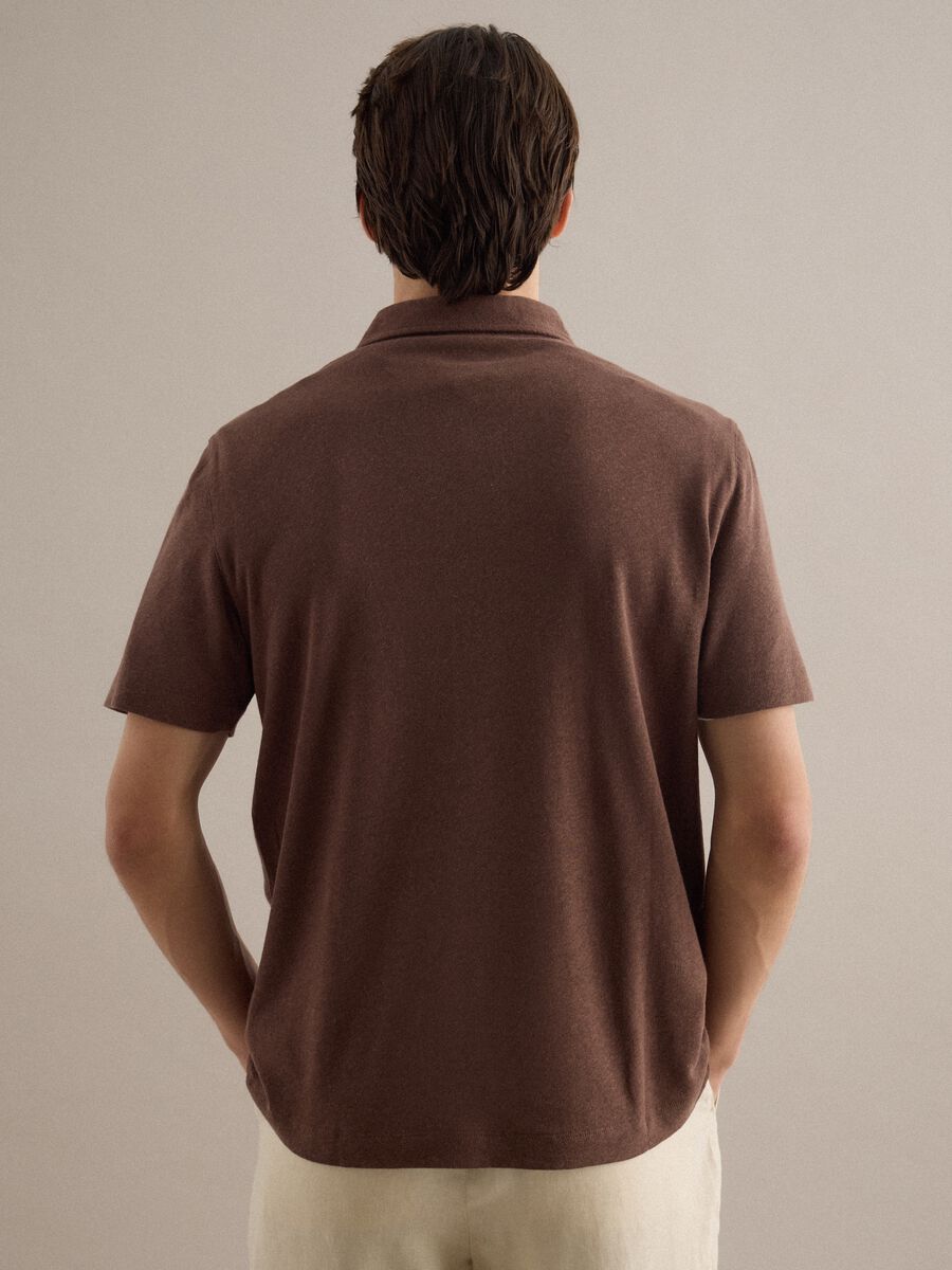 Polo in misto lino e cotone marrone regular fit_2