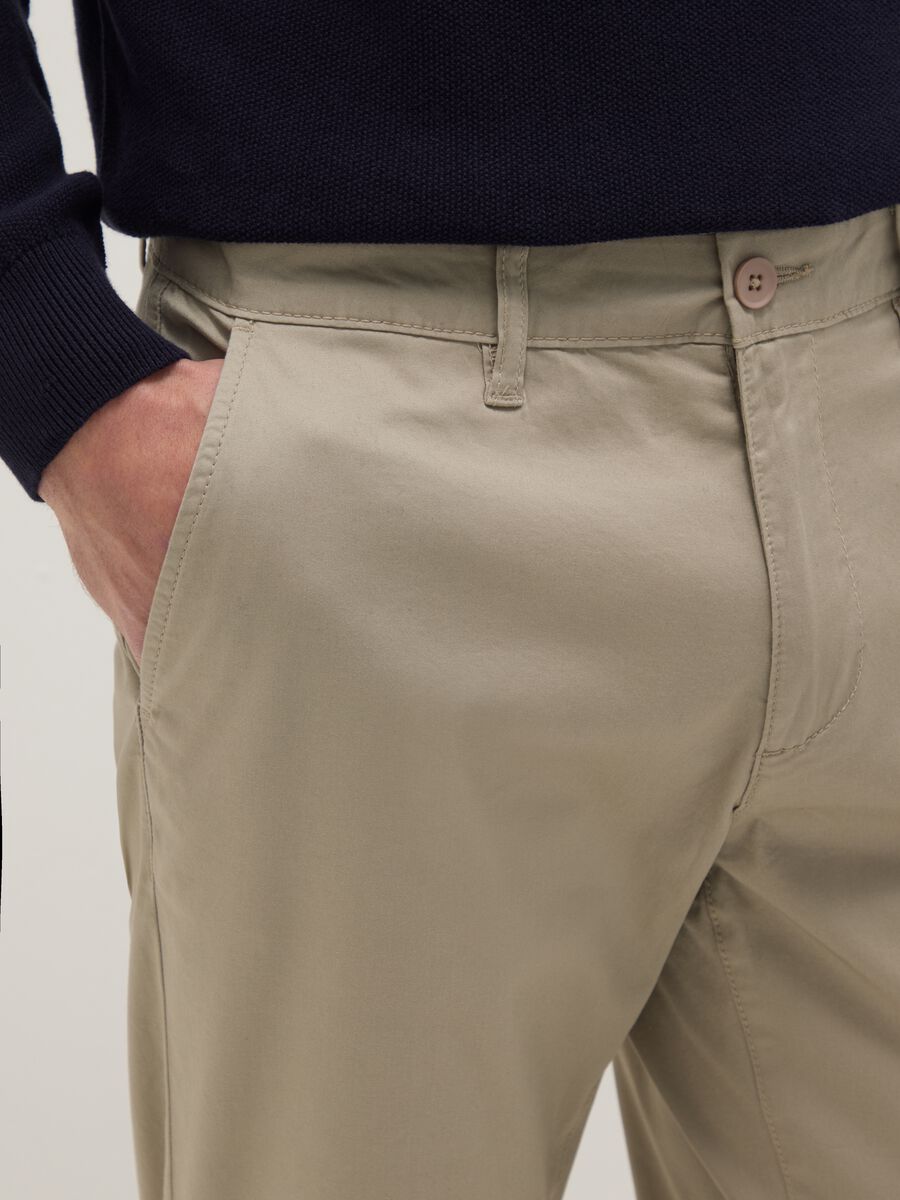 Beige slim fit stretch cotton chino trousers_3