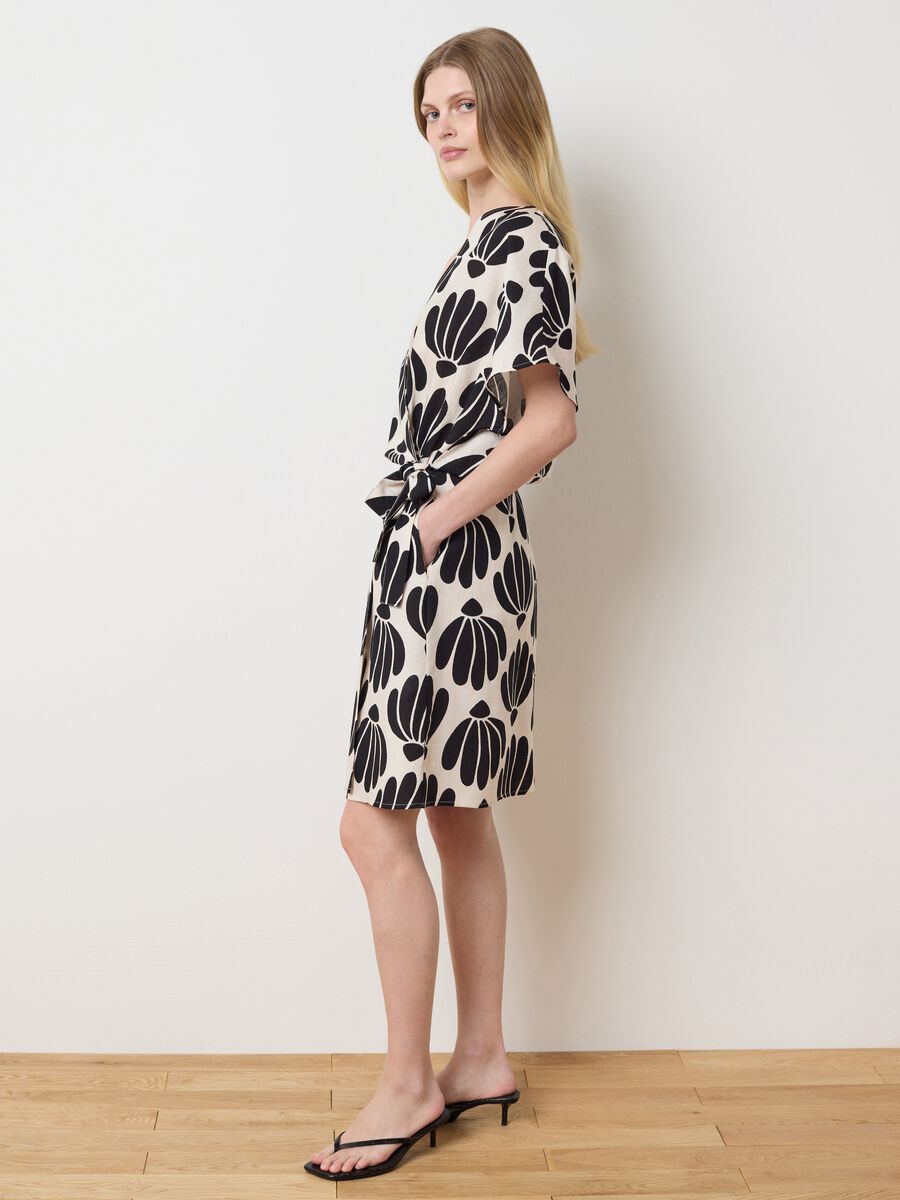 Short wraparound dress with print_0