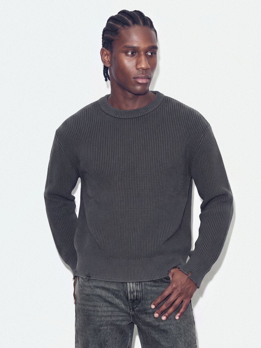 Maglia grigia in puro cotone a coste con girocollo regular fit_0