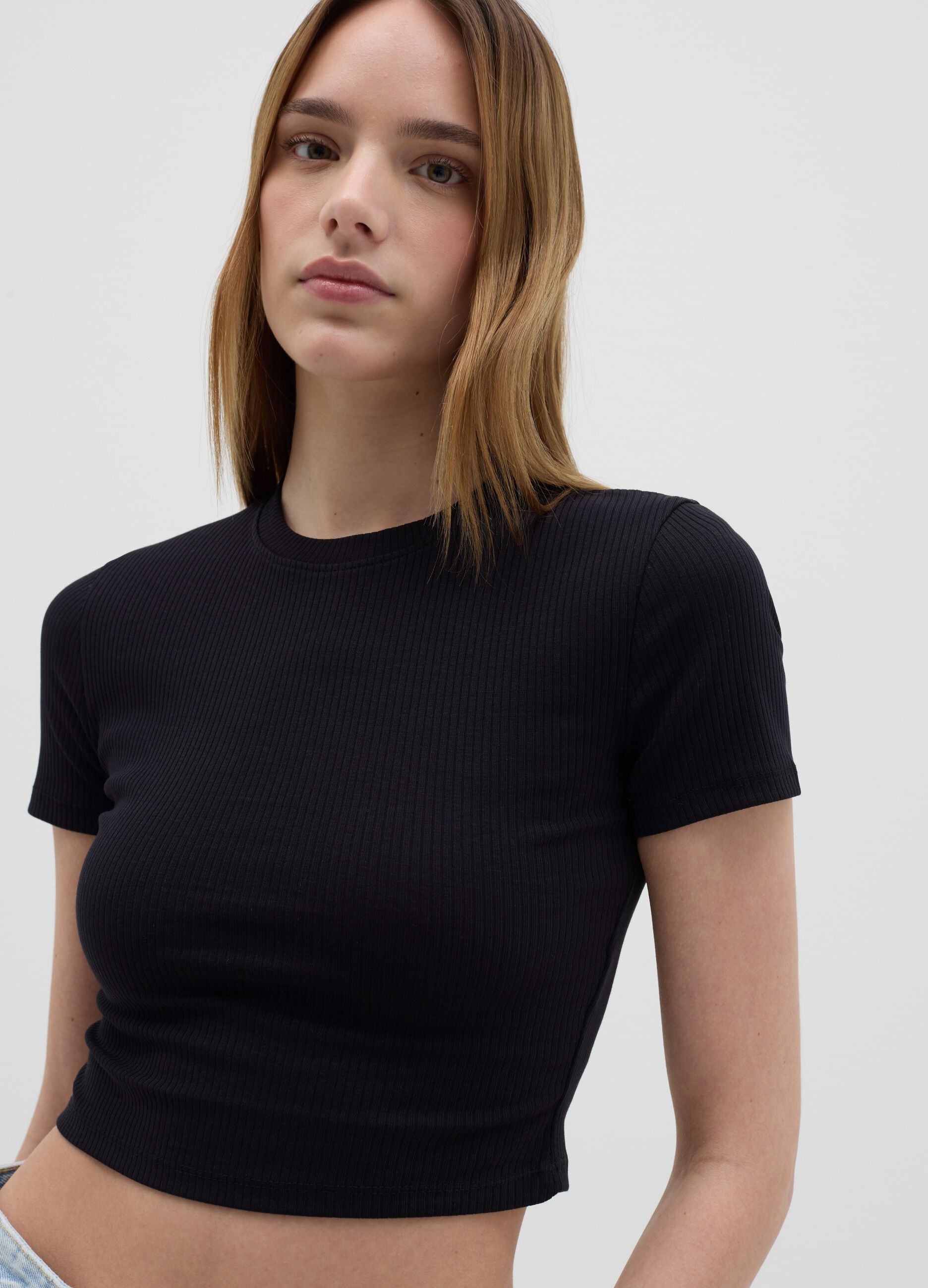 Women’s black fitted T-shirt in stretch cotton