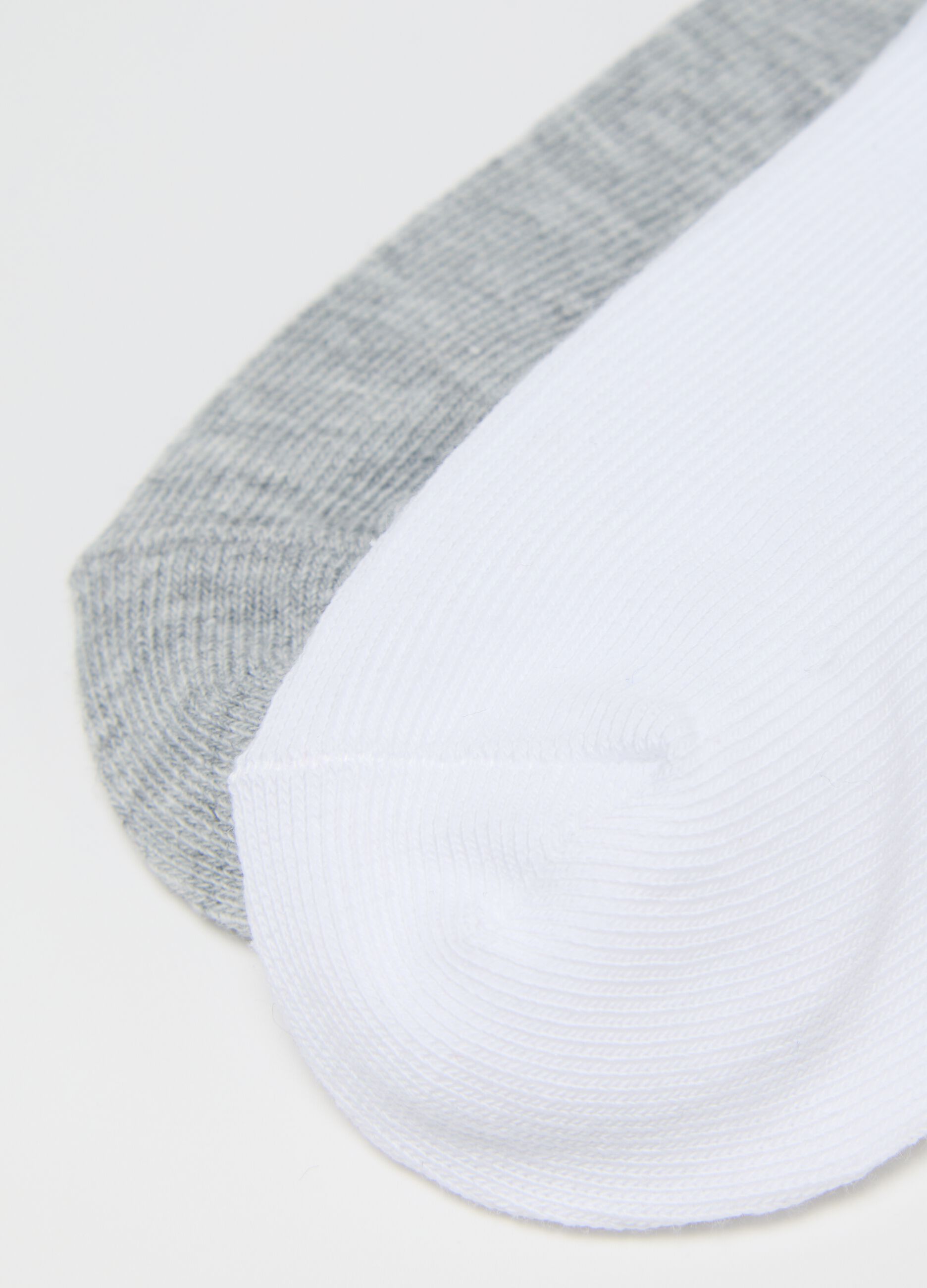 Five-pair pack grey and black stretch shoe liners