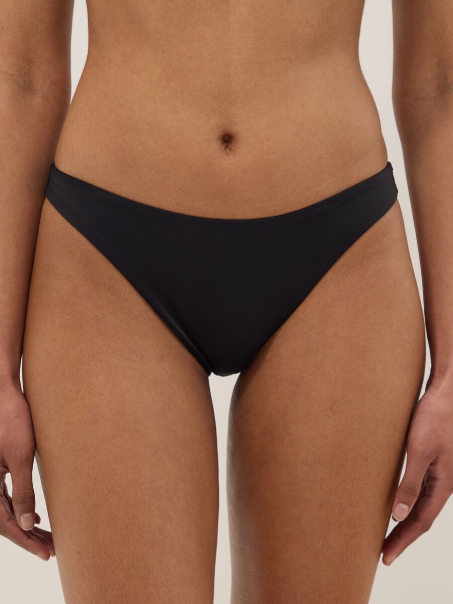 Black stretchy bikini bottoms_1