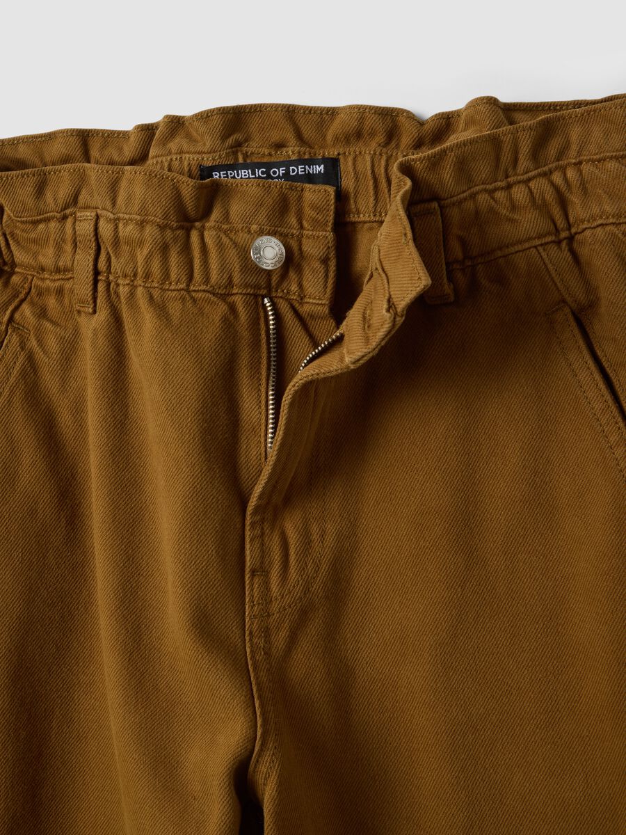 Bronze brown baggy-fit pure cotton denim jeans with paper-bag waist_5