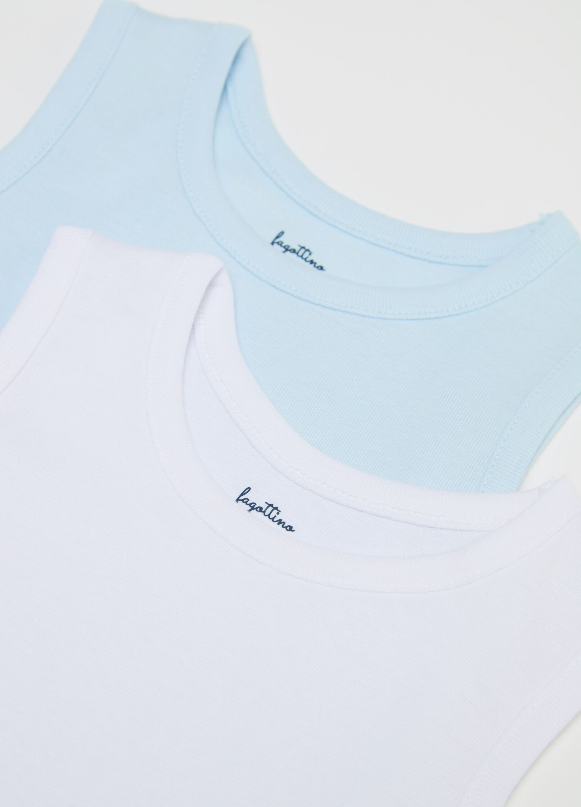 Three-pack sleeveless bodysuits in organic cotton