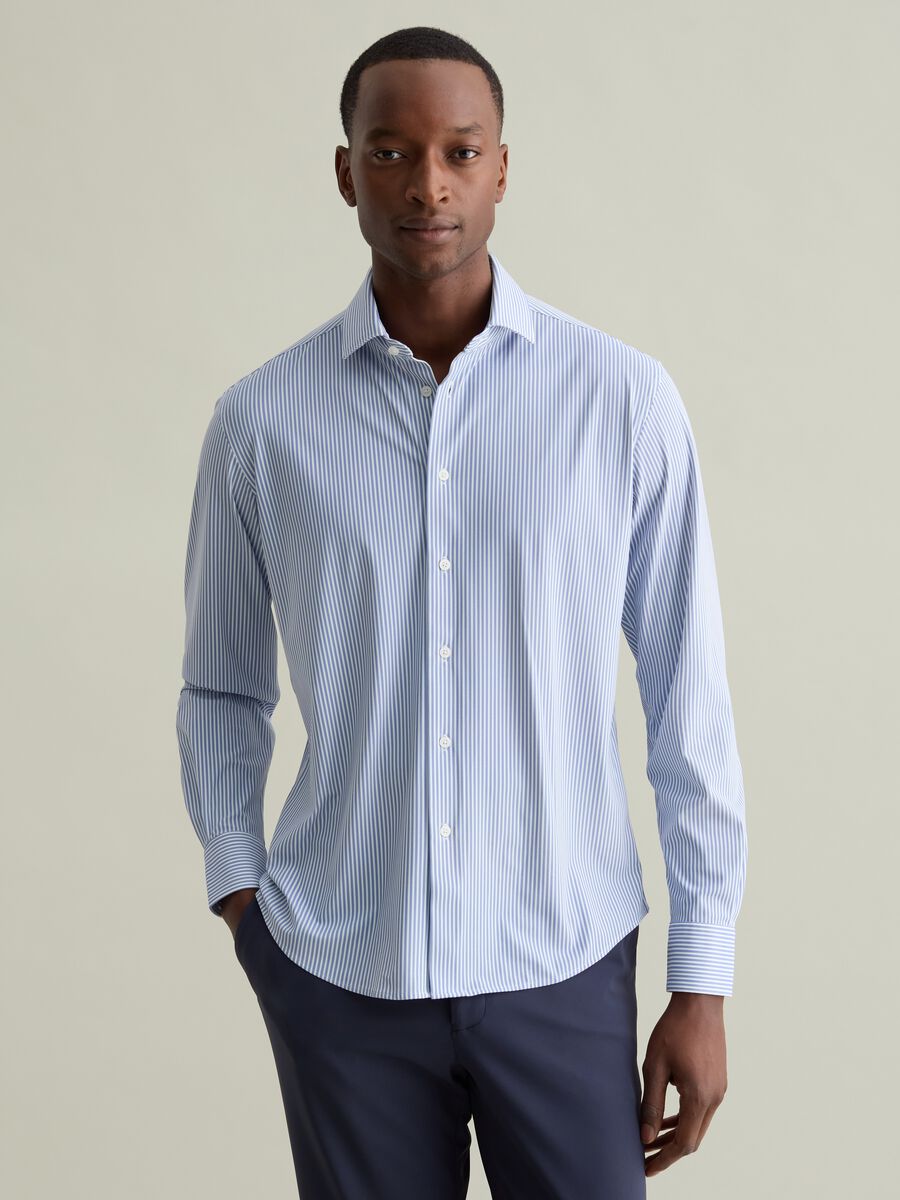 Regular-fit shirt in striped technical fabric_0