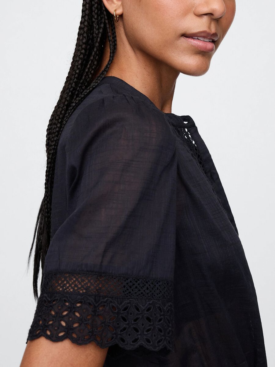 Blusa nera ricamata in cotone_3