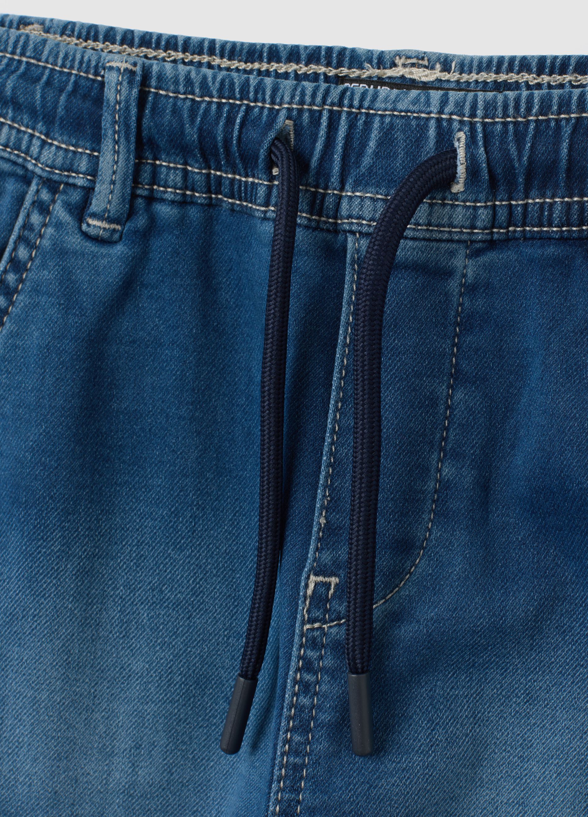 Jeans da bambino in denim blu elasticizzato relaxed fit
