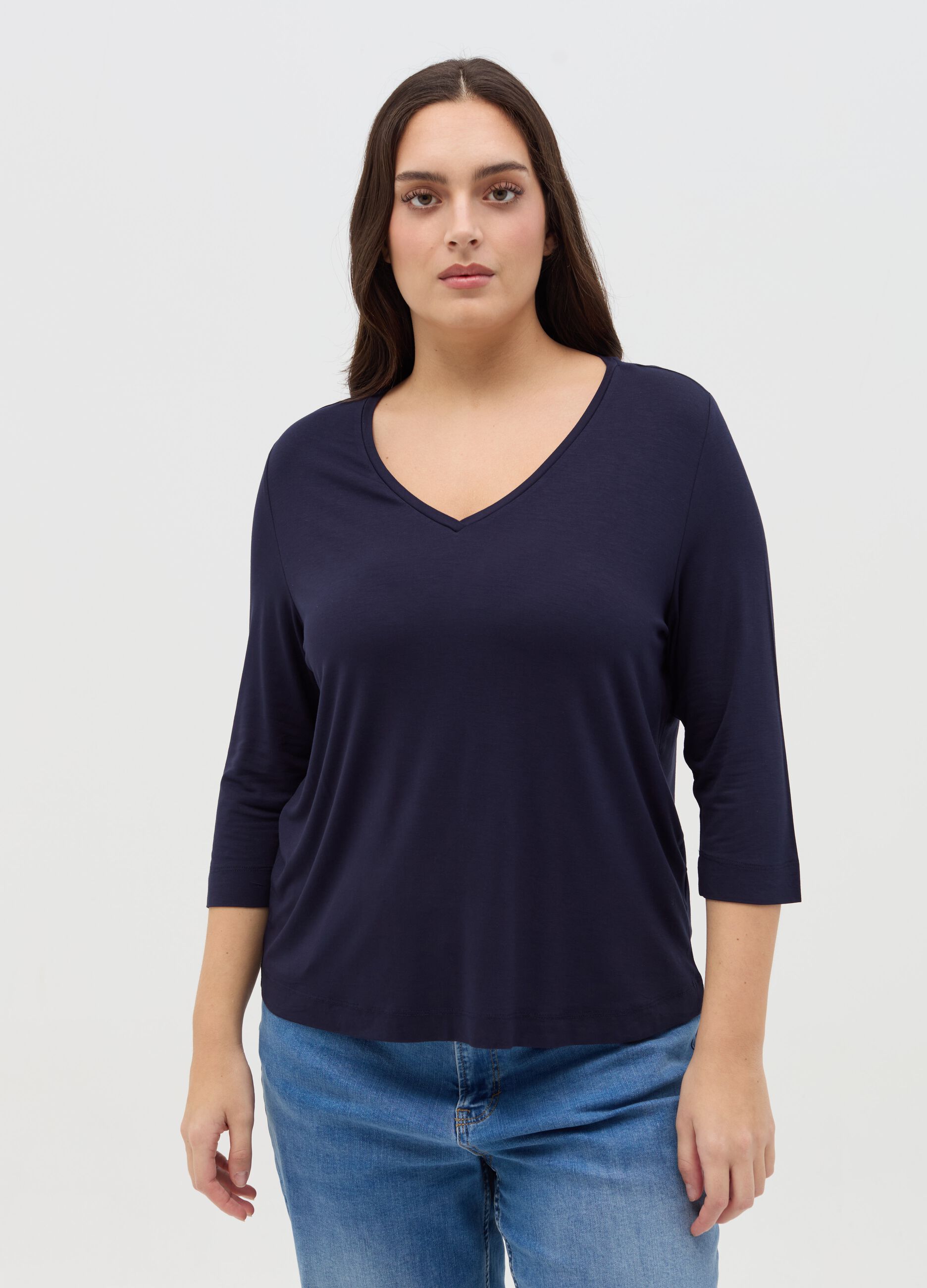 T-shirt con scollo a V Curvy