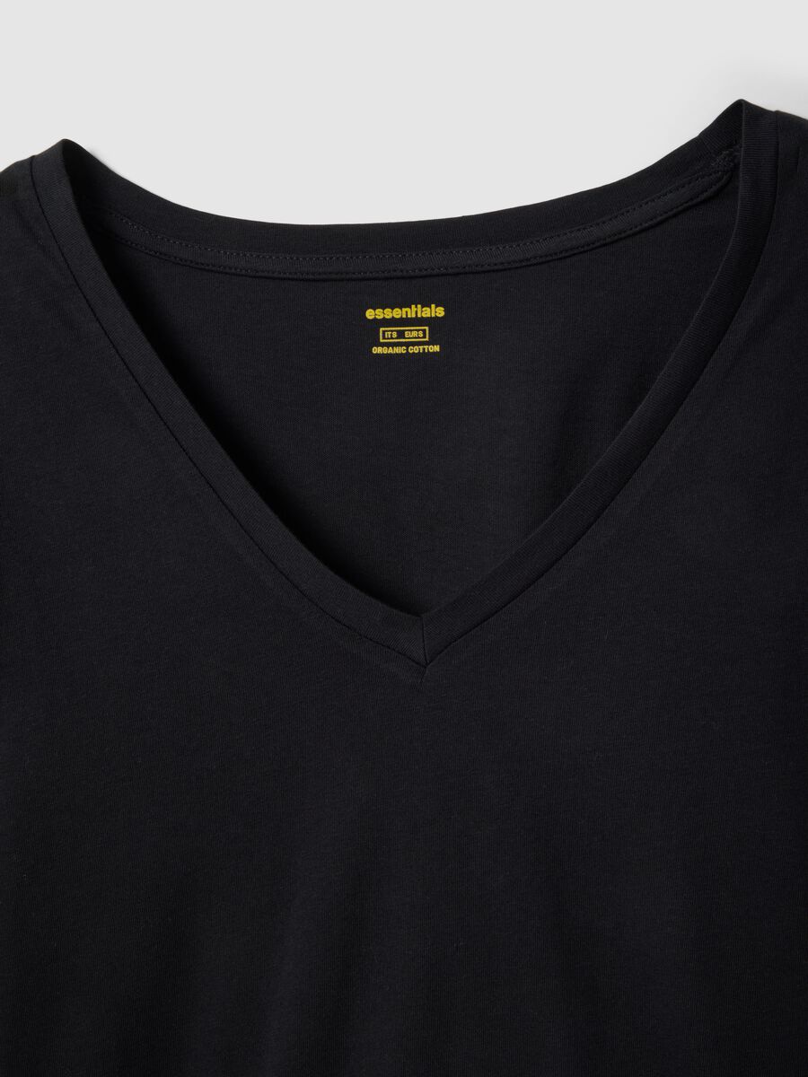 T-shirt in puro cotone nero regular fit con scollo a V_5
