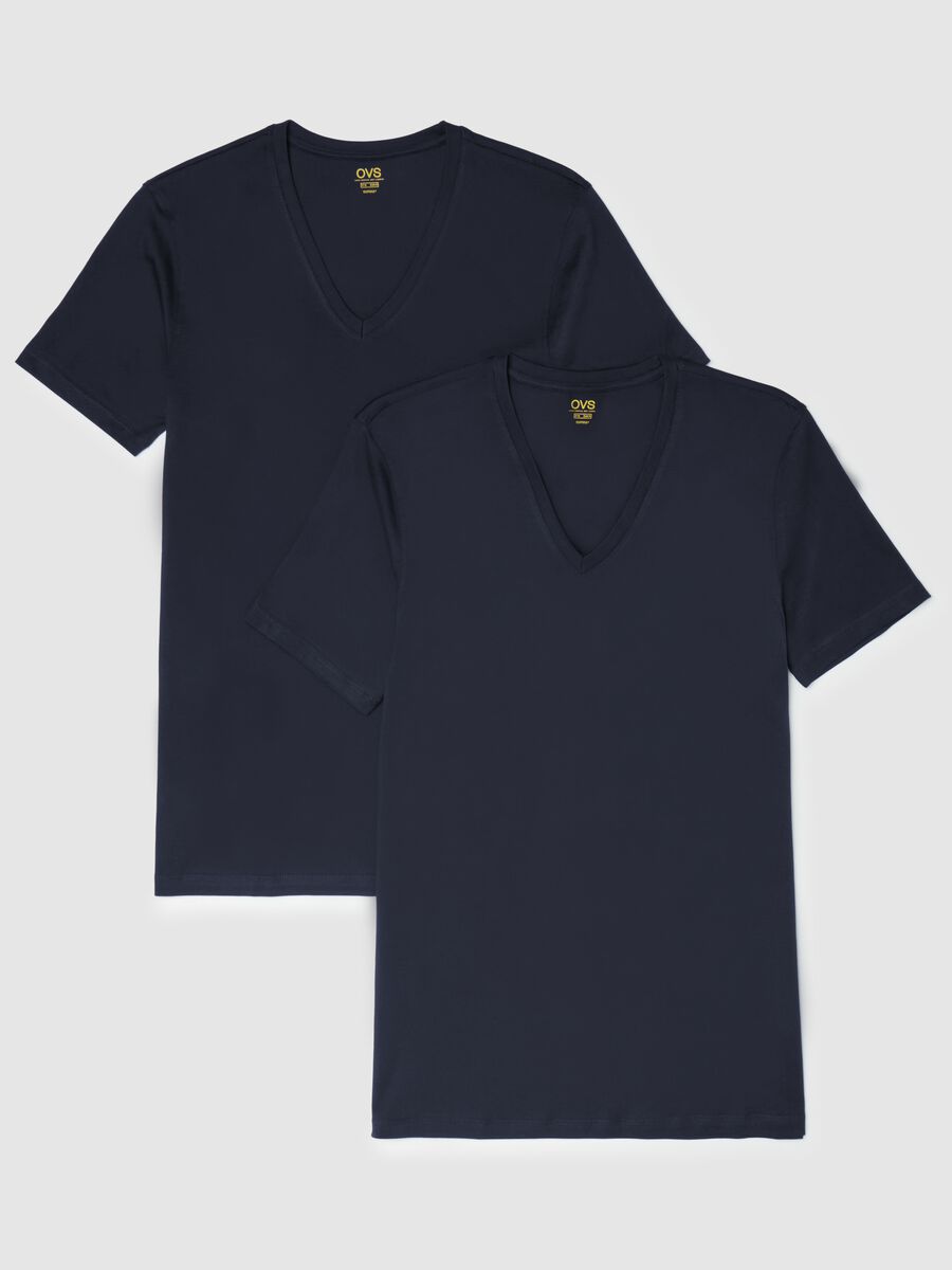 Two-pack Supima cotton undershirts with V neck_4