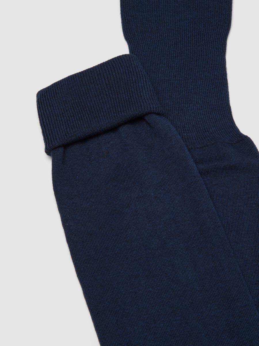 2-pack of navy and burgundy long socks in cotton and cashmere blend_2