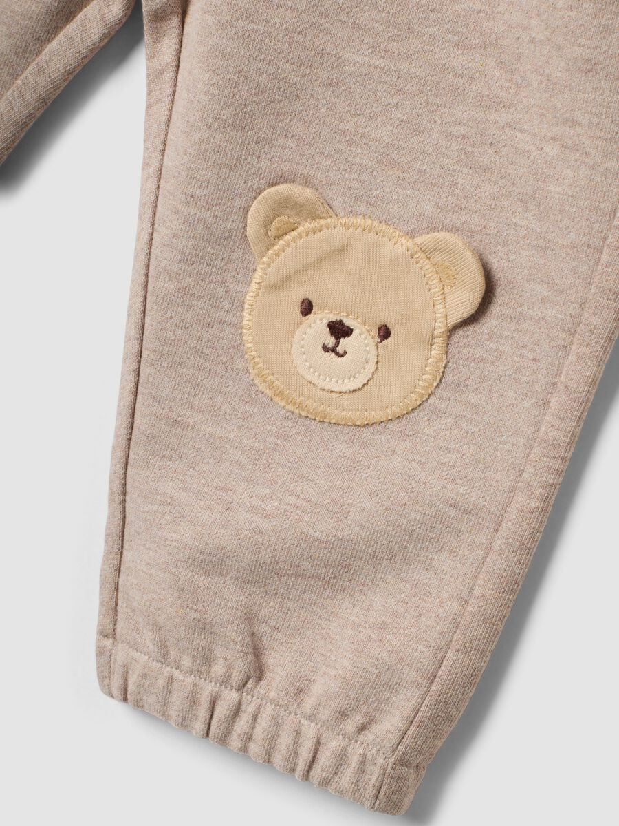 Pantaloni beige in puro cotone organico con vita elasticizzata per neonato_3