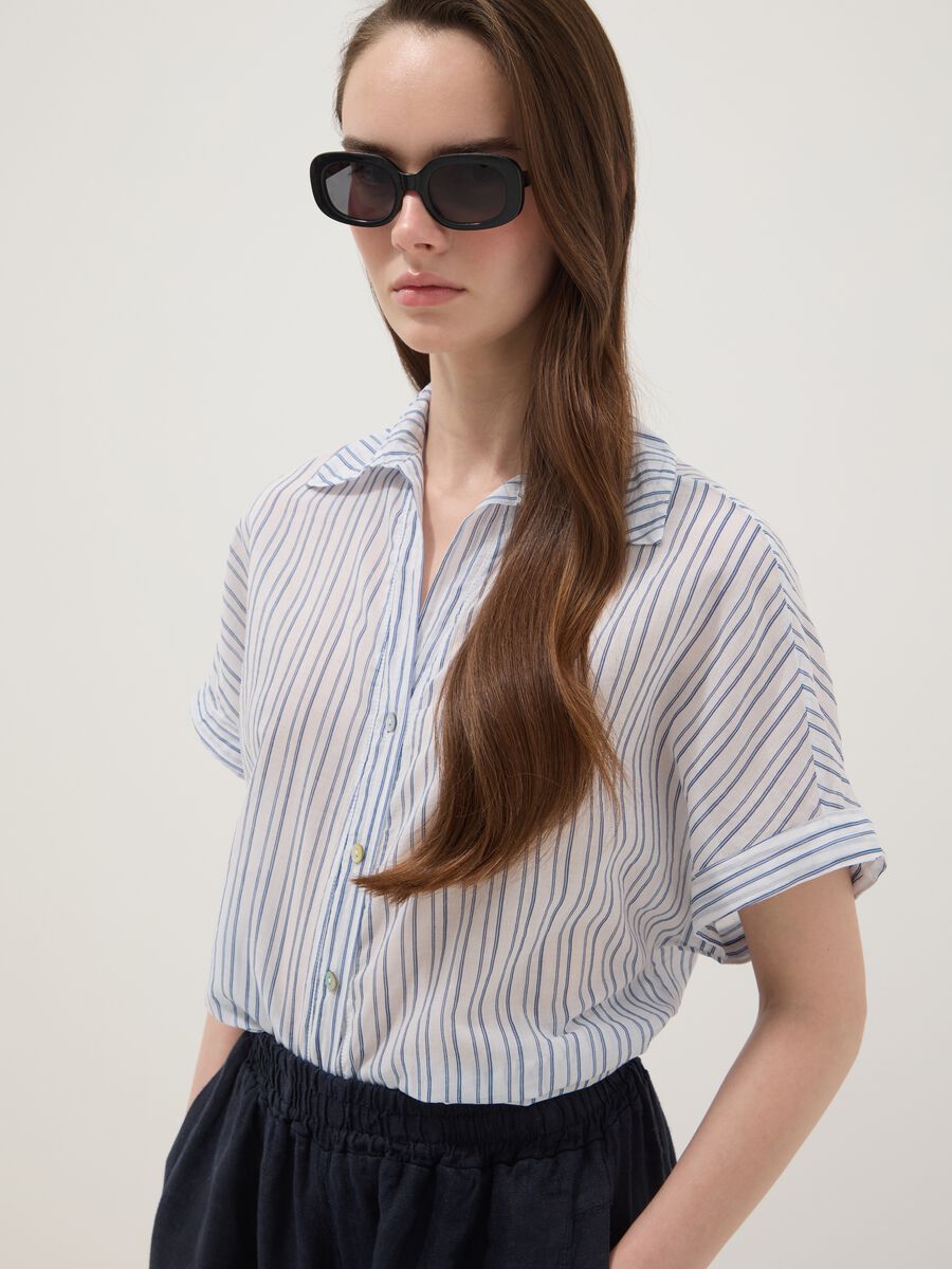 White shirt with light-blue stripes in pure cotton, regular fit_0