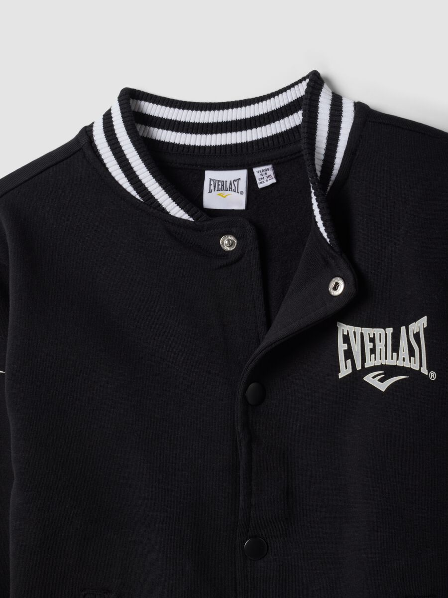 Felpa nera in puro cotone stile college con logo regular fit per bambino_2