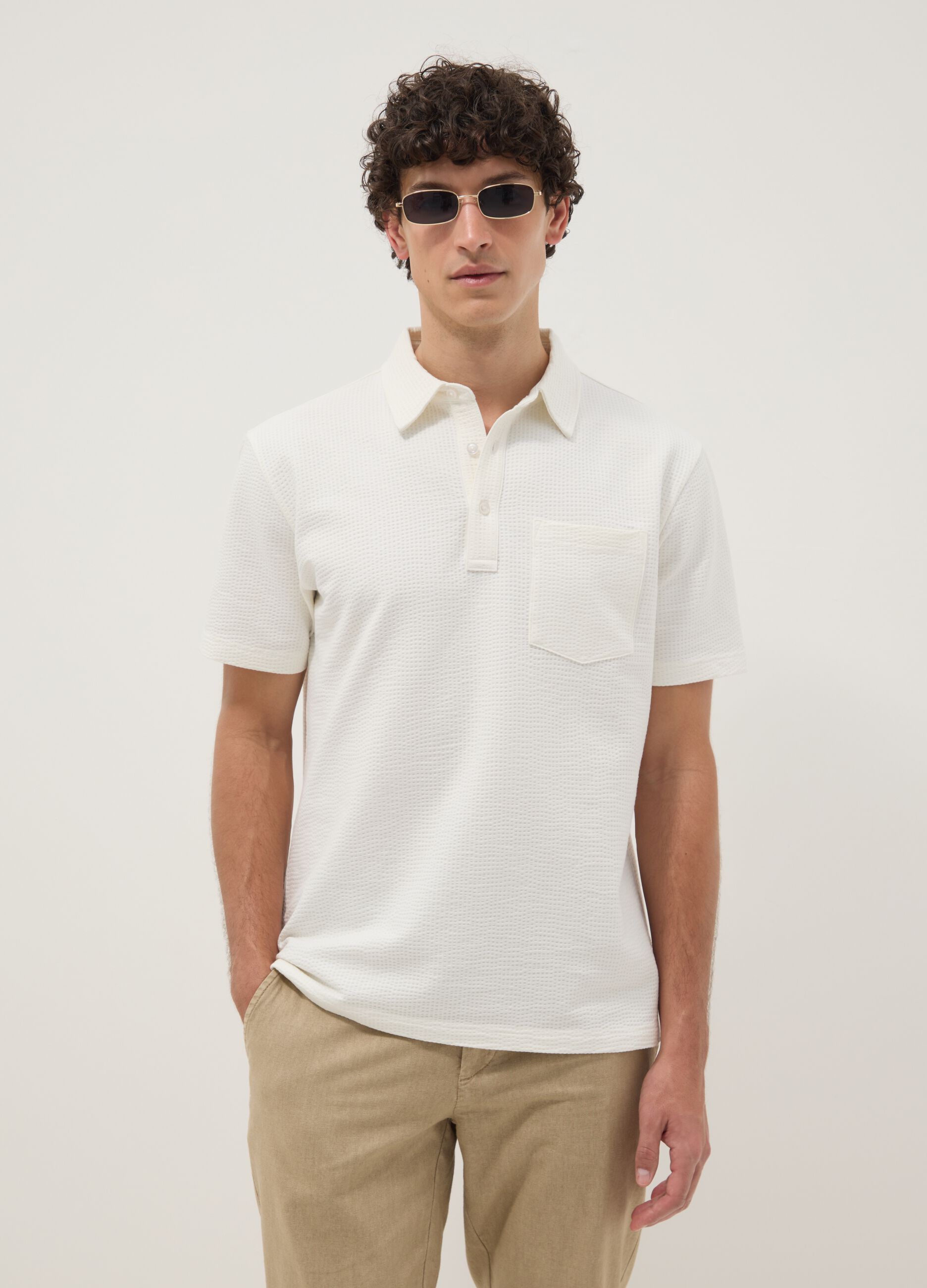 White short-sleeve stretch polo shirt