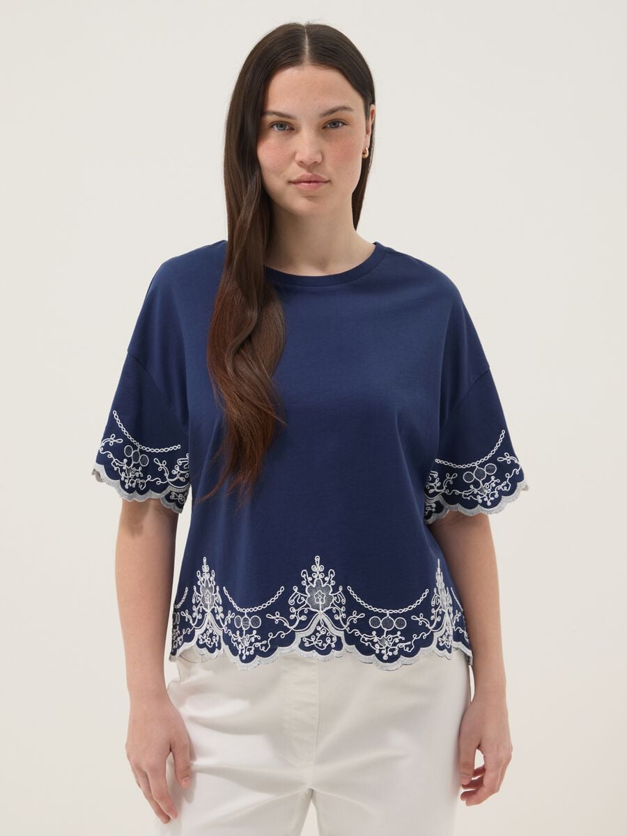 T-shirt blu in puro cotone con ricami regular fit_0