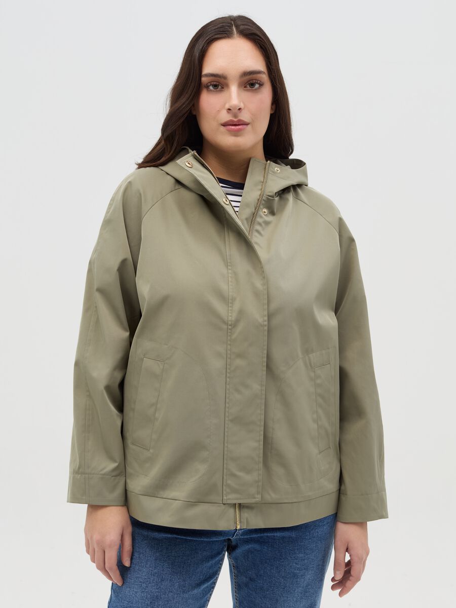 Curvy short jacket with hood_0