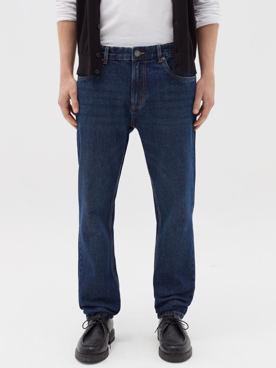 Slim-fit jeans with five pockets_1