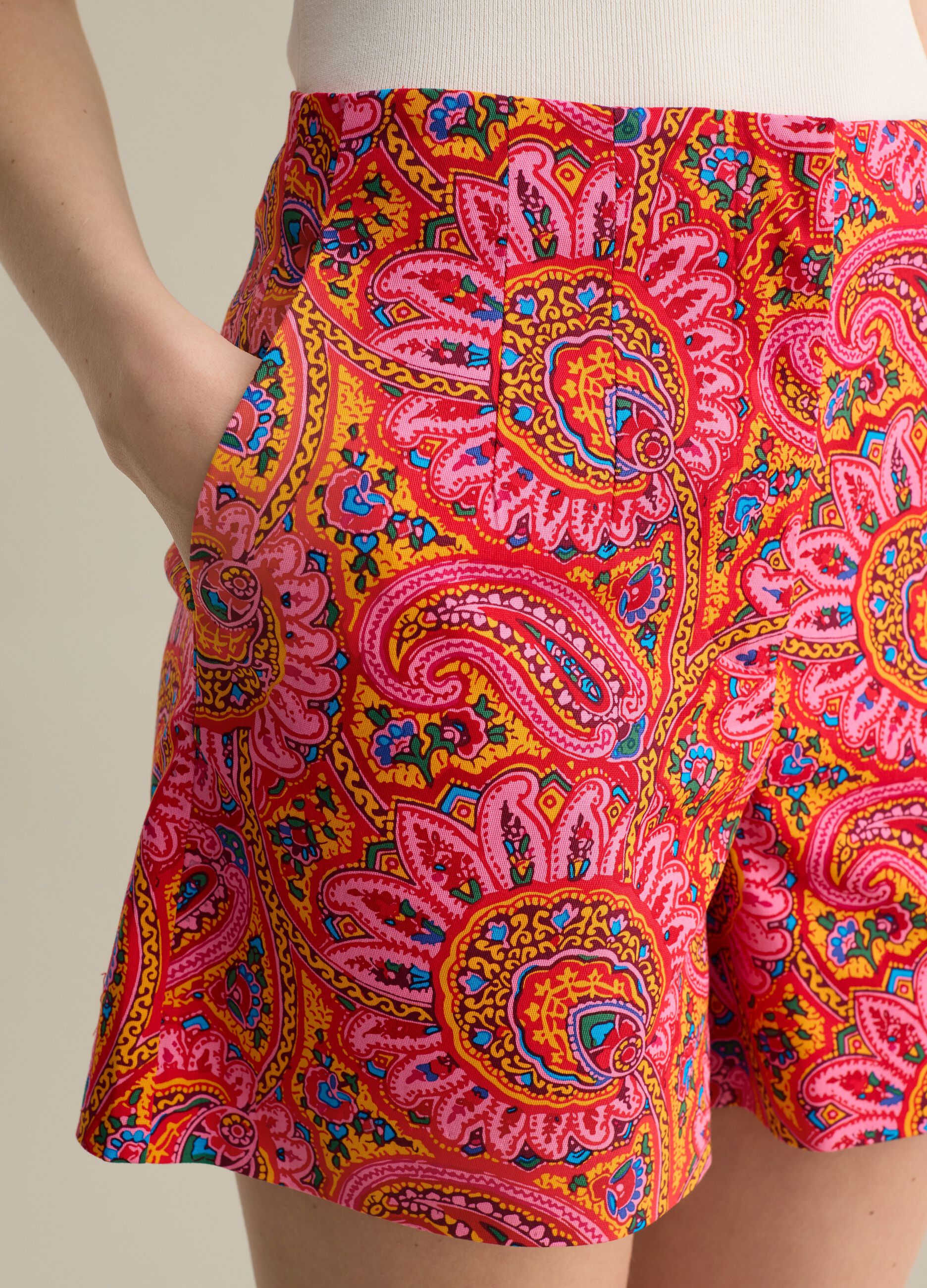 Pink and orange stretch cotton shorts with paisley print