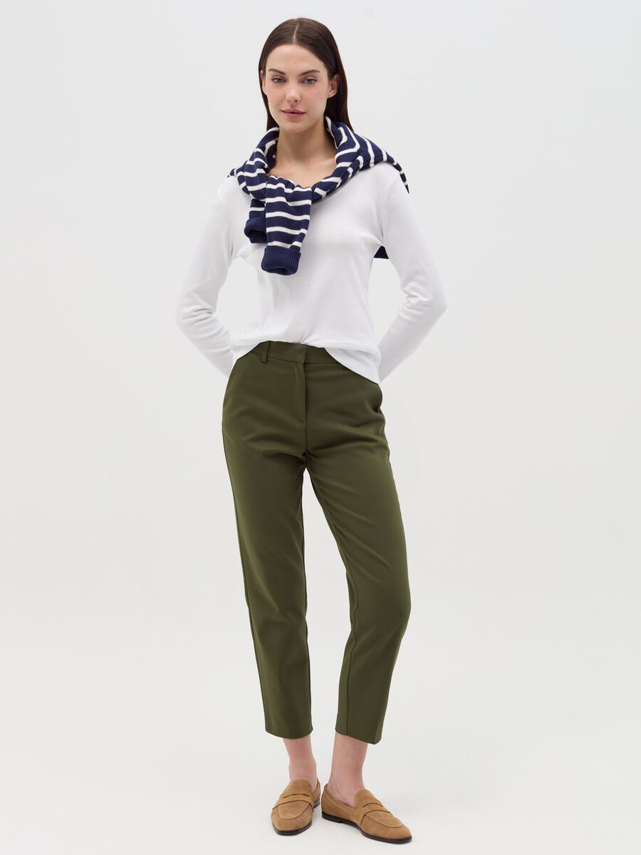 Chino trousers with pockets_0