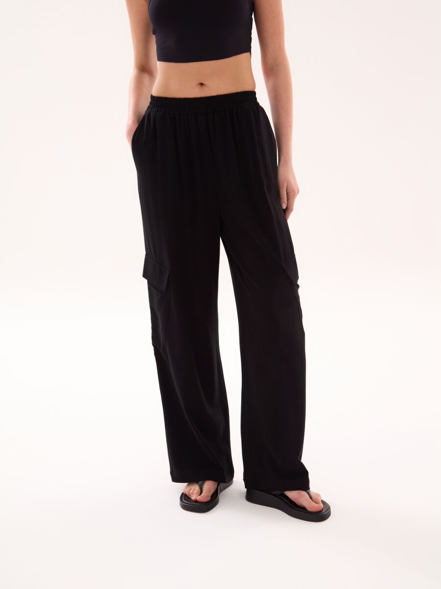 Wide-Leg Linen Cargo Trousers Black_3