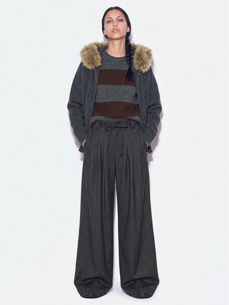 Grey striped stretch wool crew-neck jumper_1