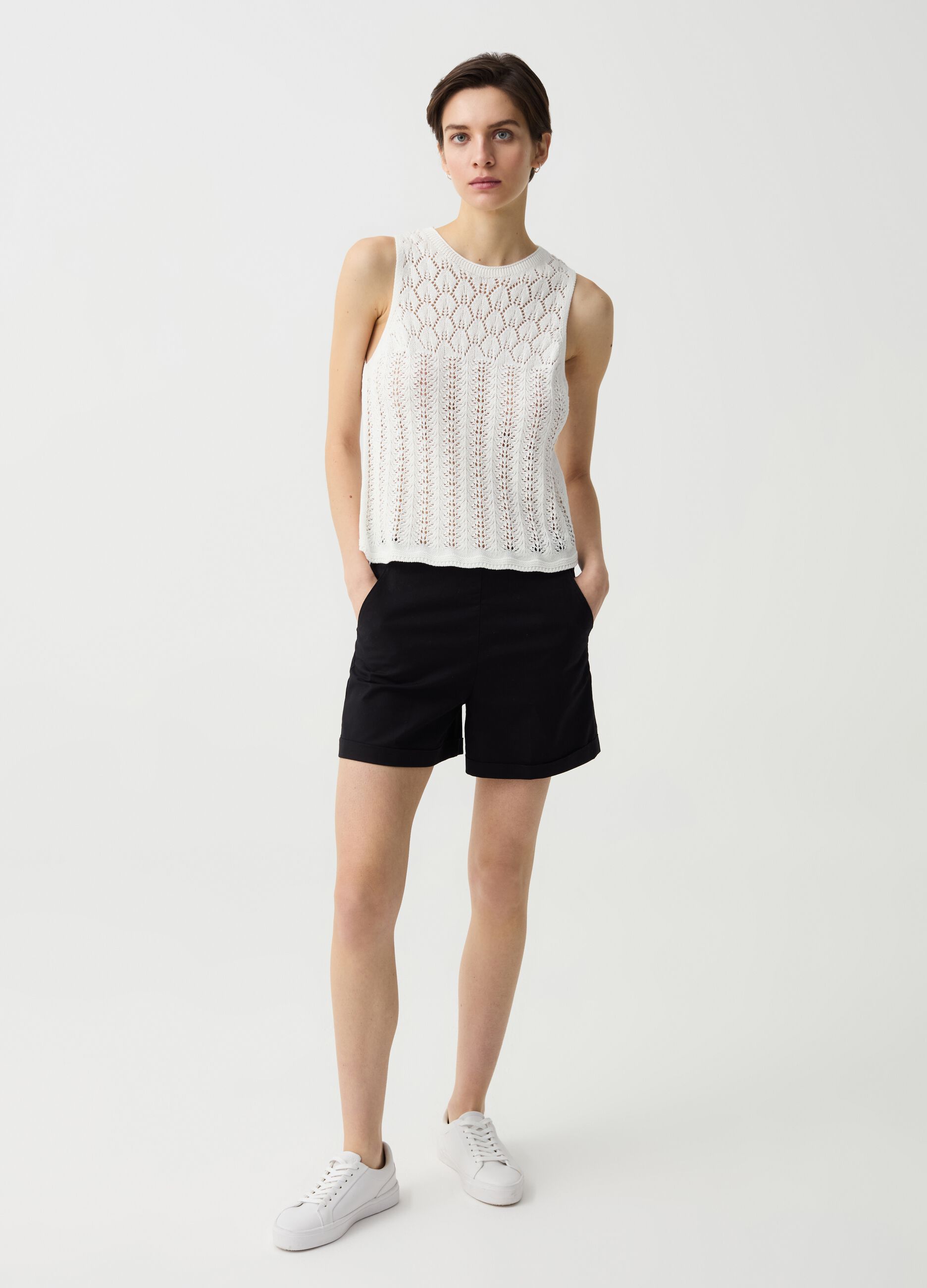 Stretch cotton shorts with turn-ups