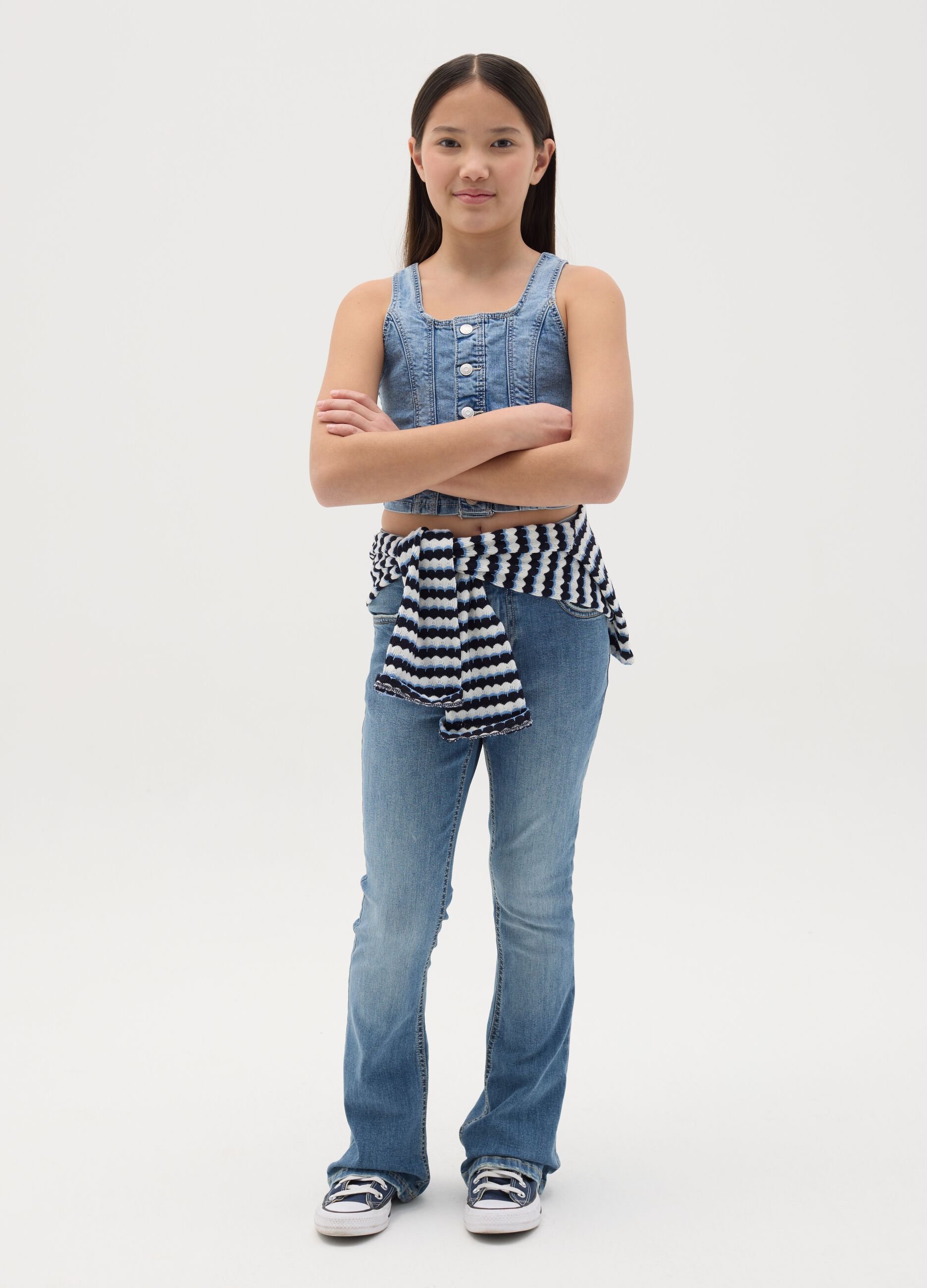 Jeans bootcut con tasche