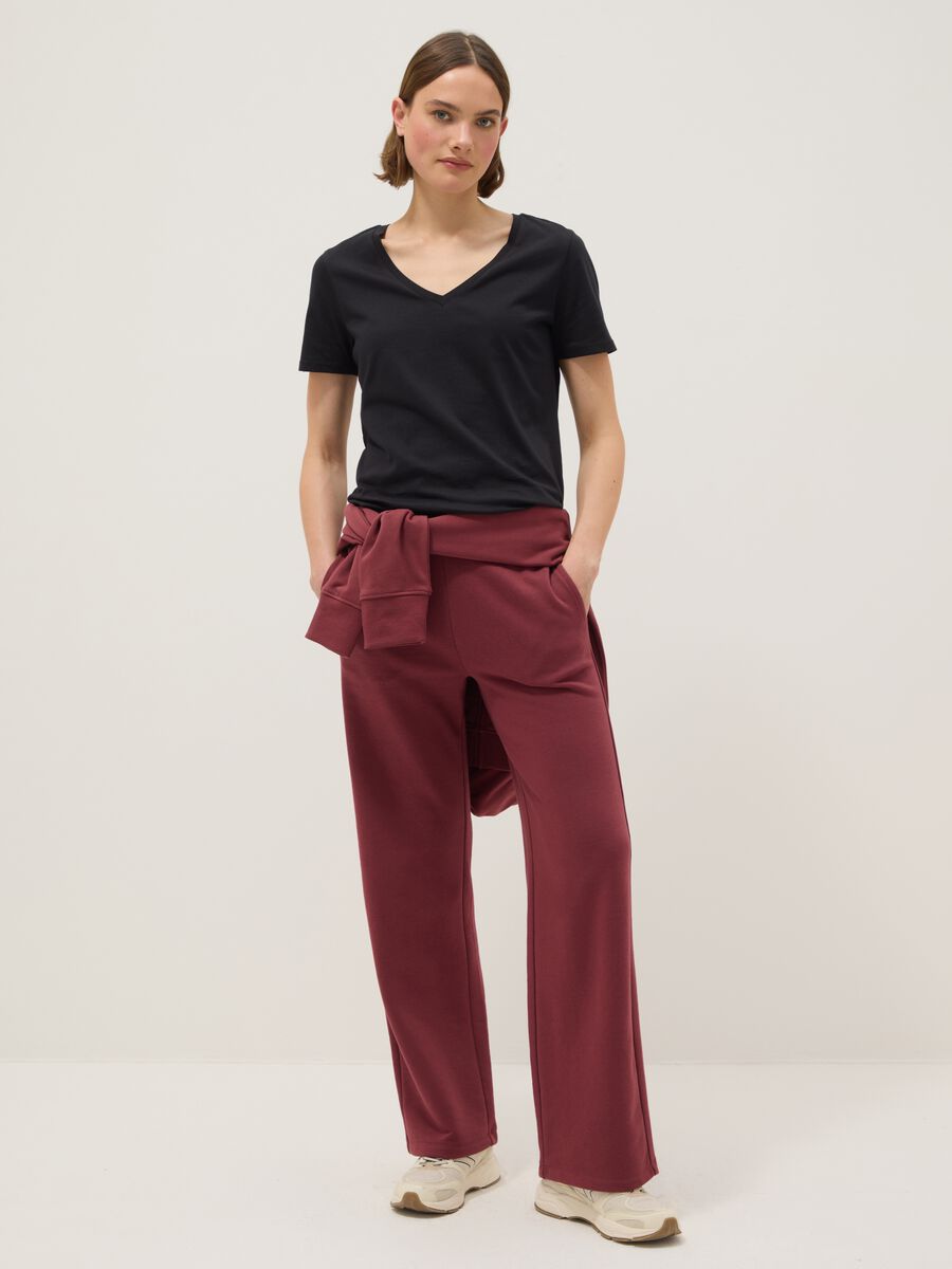 T-shirt in puro cotone nero regular fit con scollo a V_1