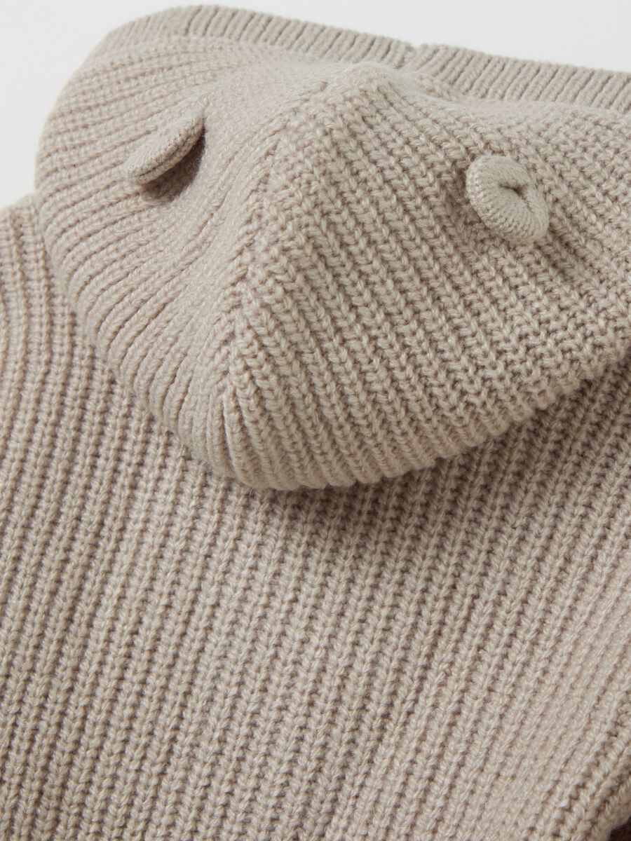 Knitted cardigan with hood_3