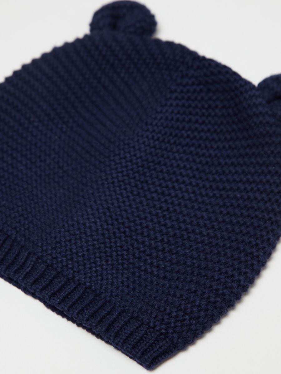 Berretto in maglia con orecchie_1
