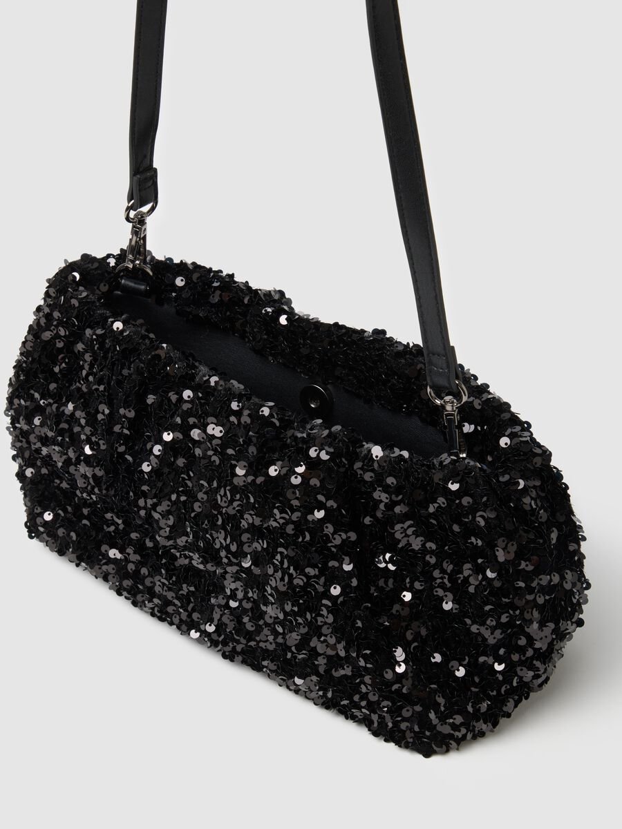 Black Clutch with Sequins_3