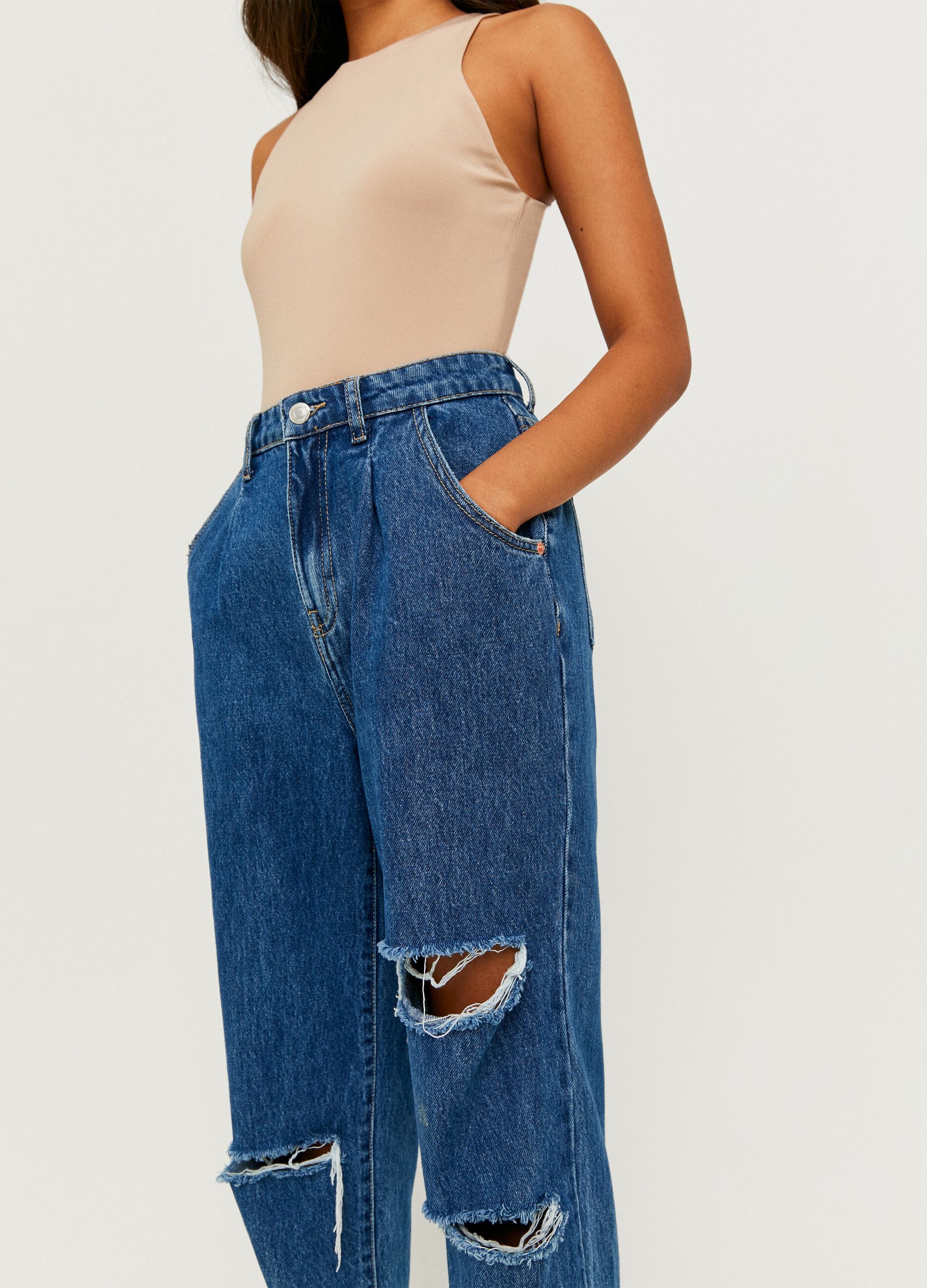 Jeans slouchy con strappi