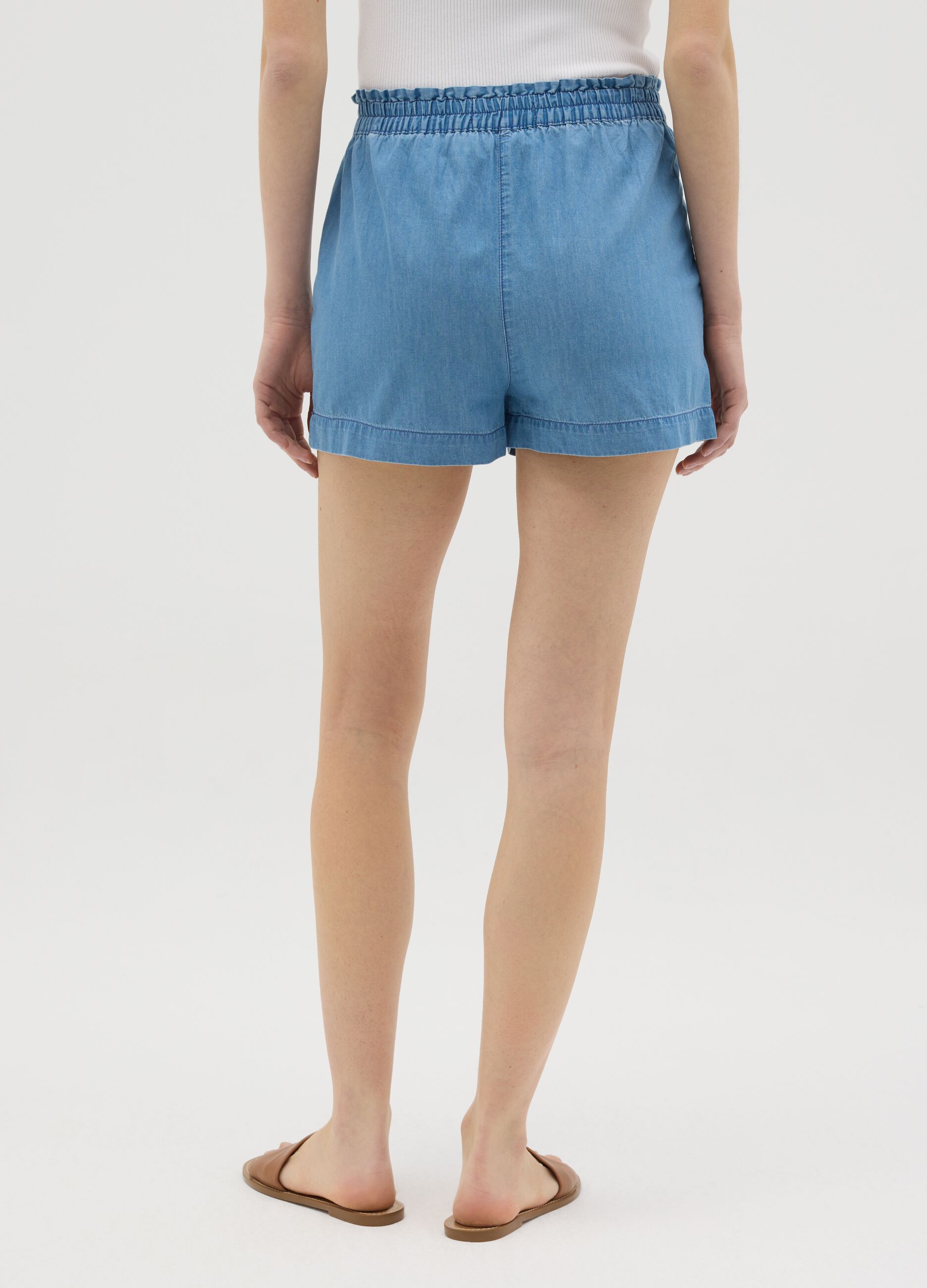 Fluid shorts in denim with bow