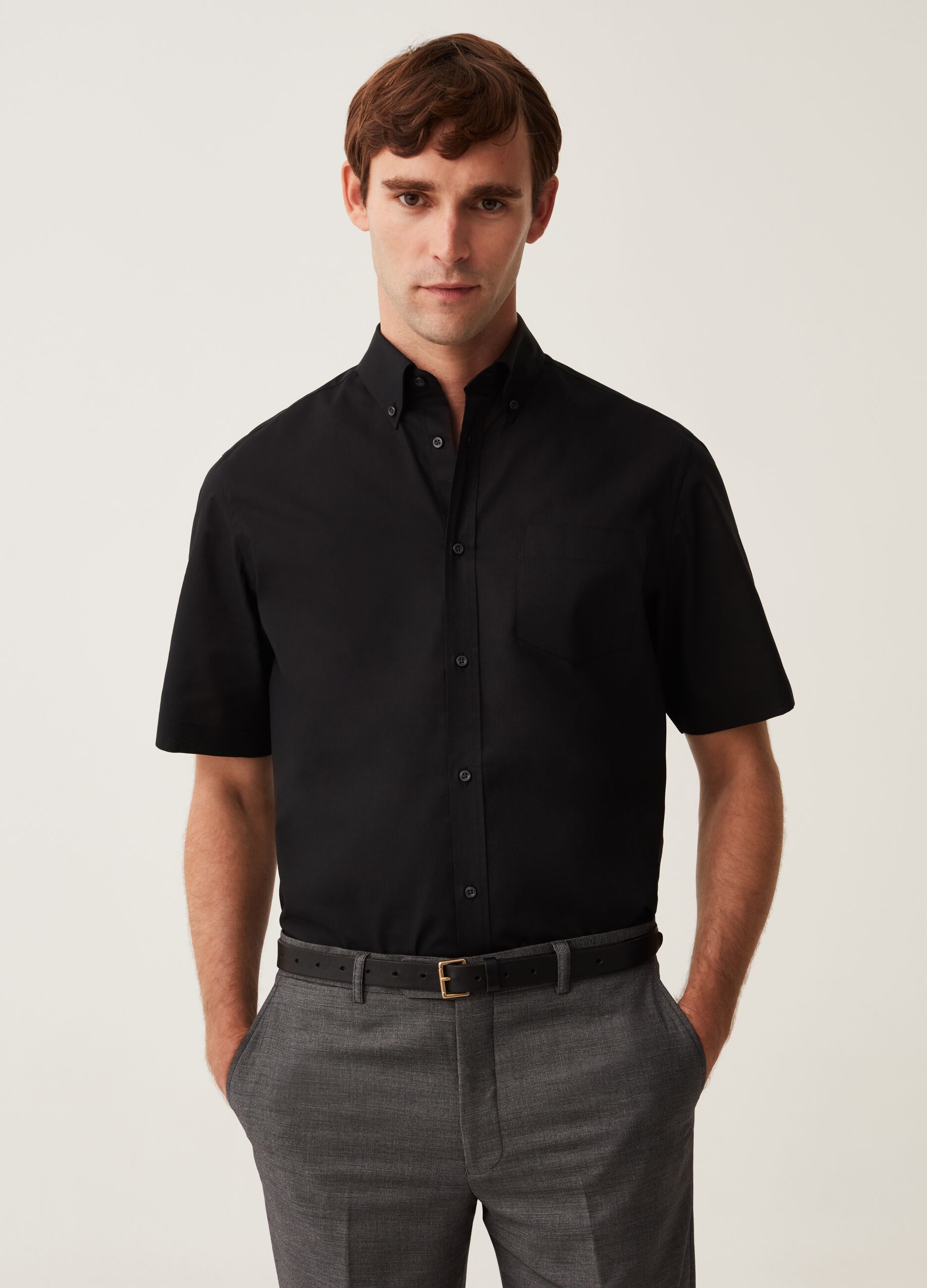 Short-sleeved easy-iron shirt