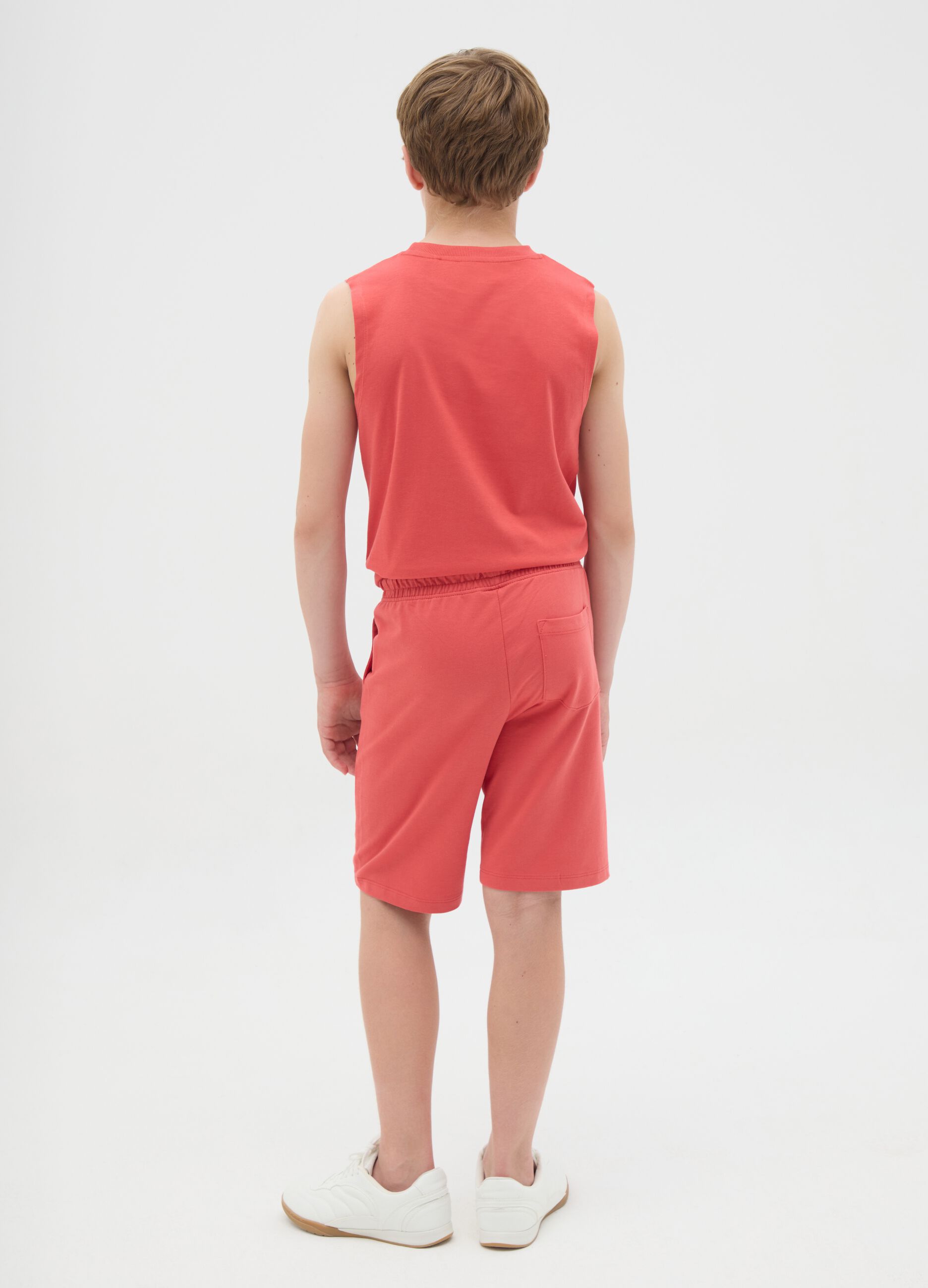 Pantaloni corti da ragazzo in puro cotone rosso regular fit