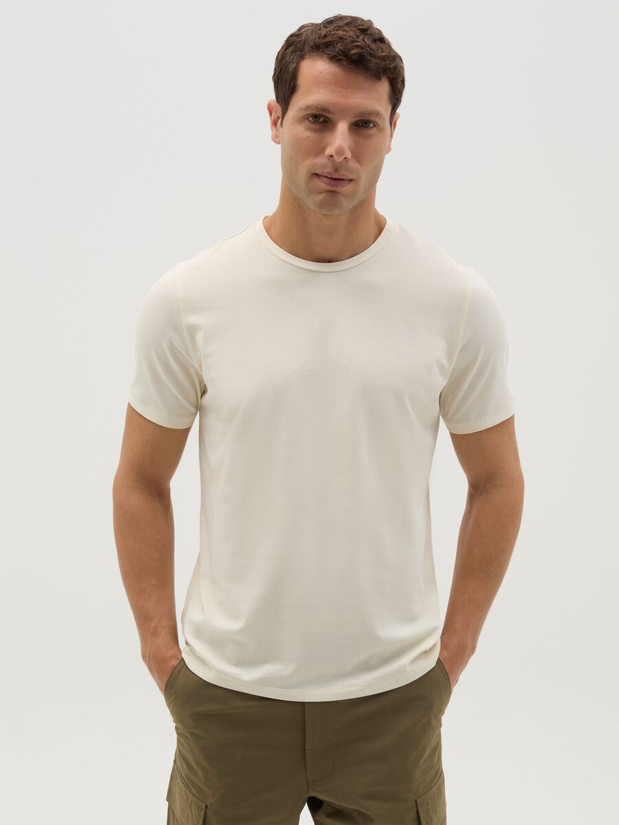 Slim-fit T-shirt in organic cotton_0
