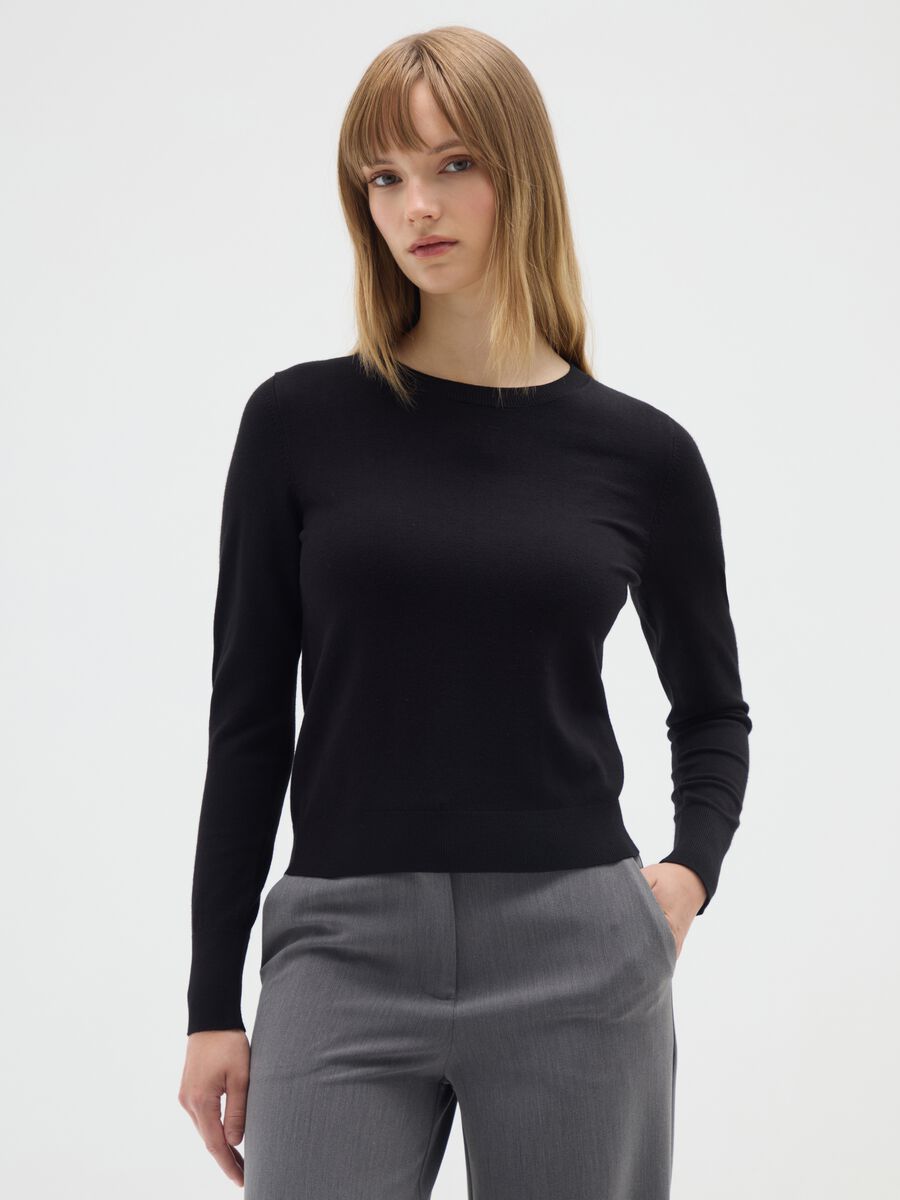 Black fitted viscose blend top_0