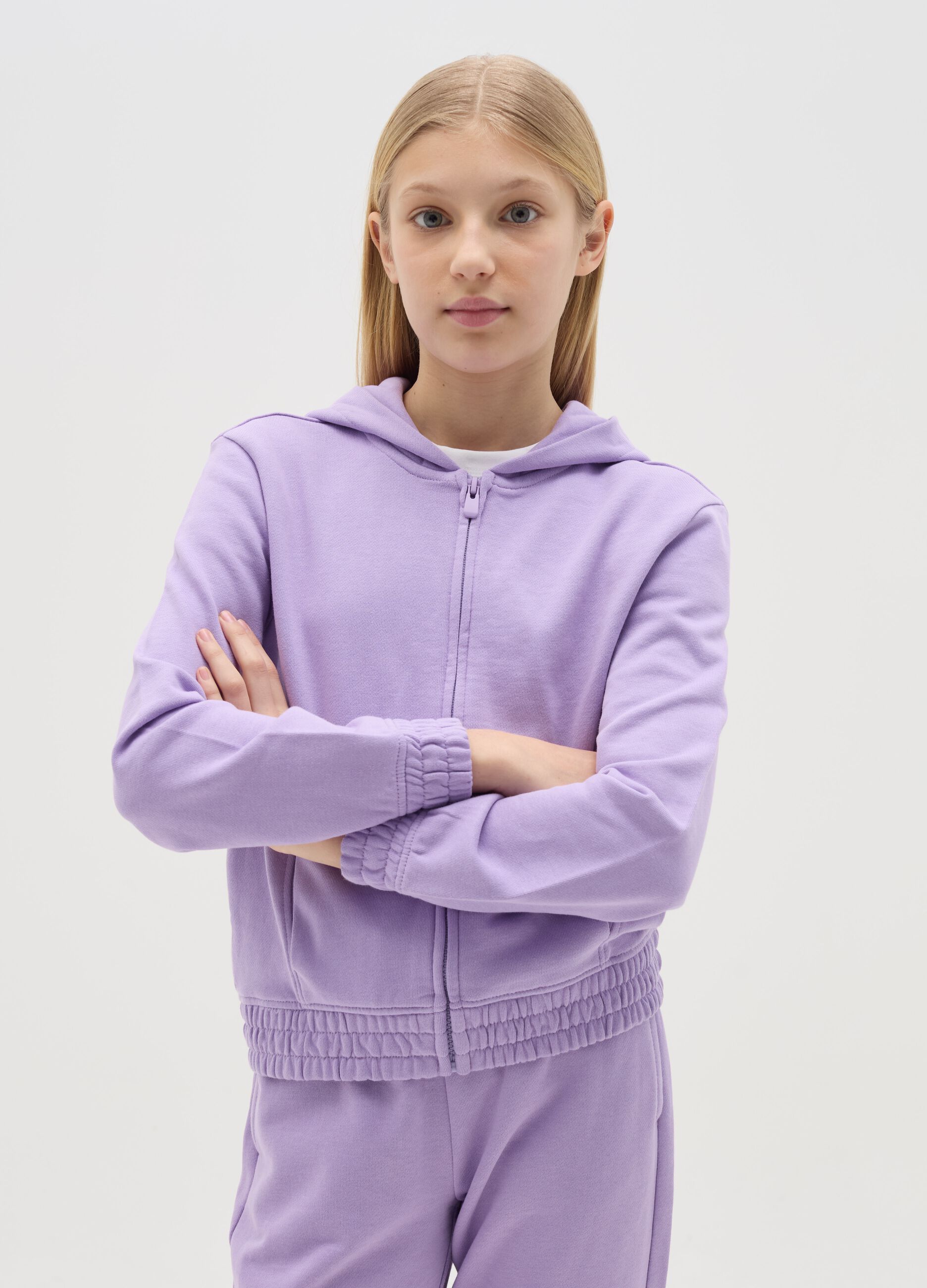 Full-zip Essential in French Terry con cappuccio