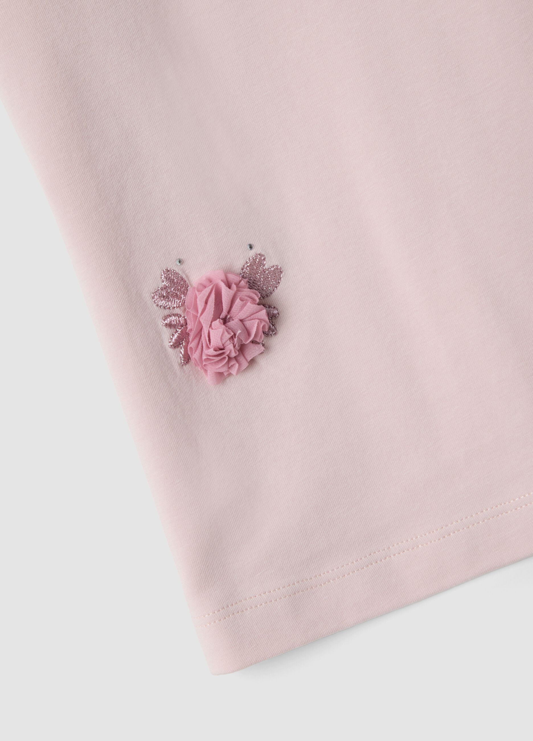 Pink short-sleeved stretch cotton T-shirt with floral appliqu&eacute;s