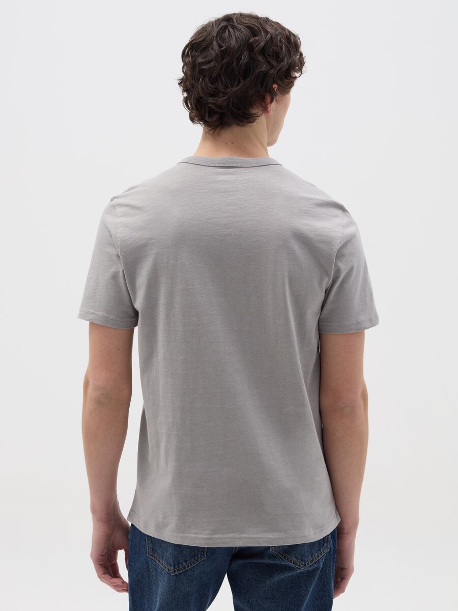 Cotton T-shirt with granddad neckline_3