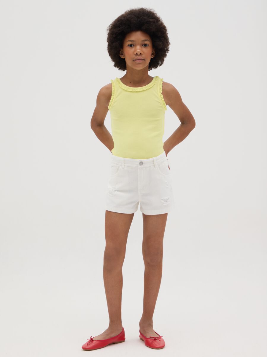 Girls' white pure cotton shorts regular fit_1