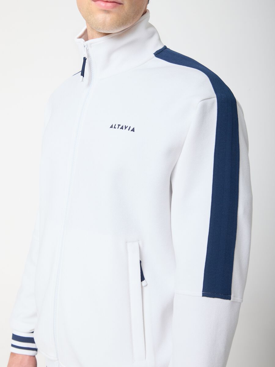 Full-zip with contrast details ALTAVIA COURT_2