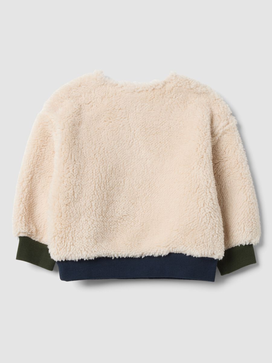 Felpa beige in cotone organico con girocollo per neonato_1