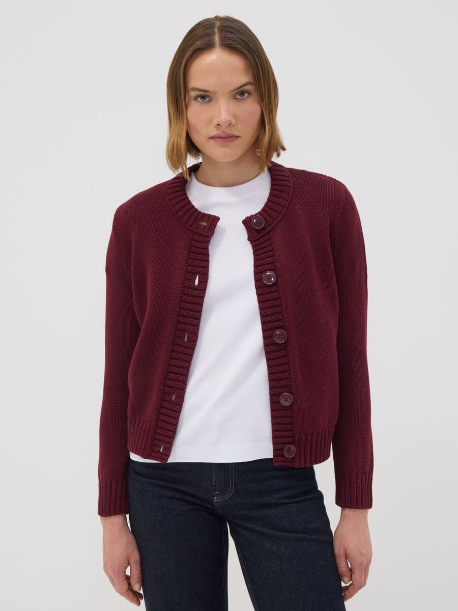 Cardigan rosso in puro cotone con girocollo e bottoni regular fit_0