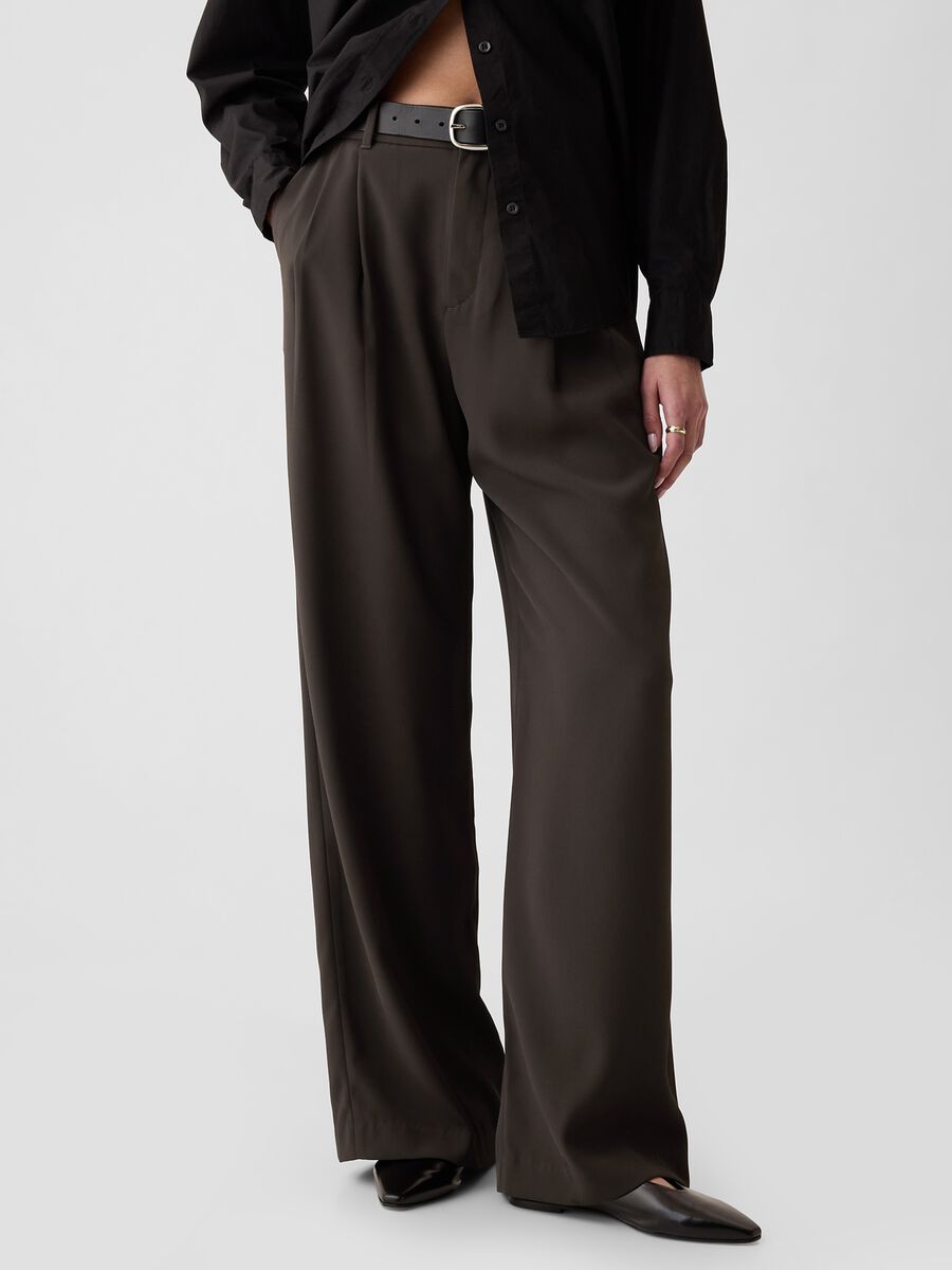 Wide leg trousers with darts_3