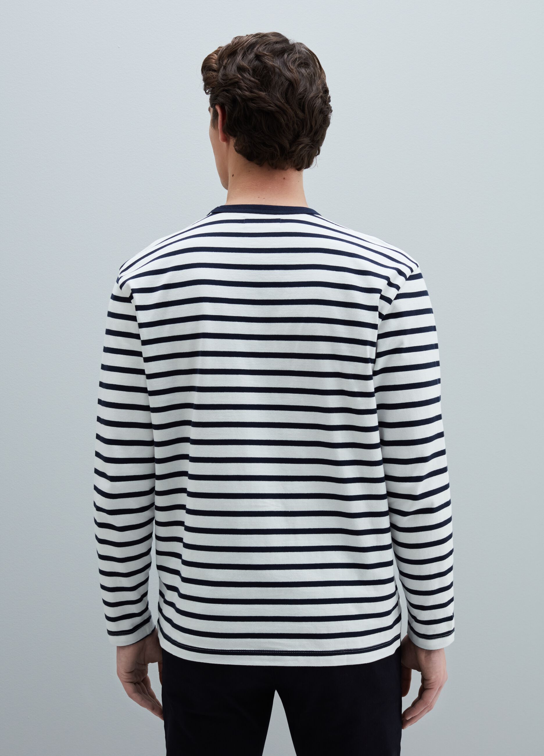 T-shirt with stripes.