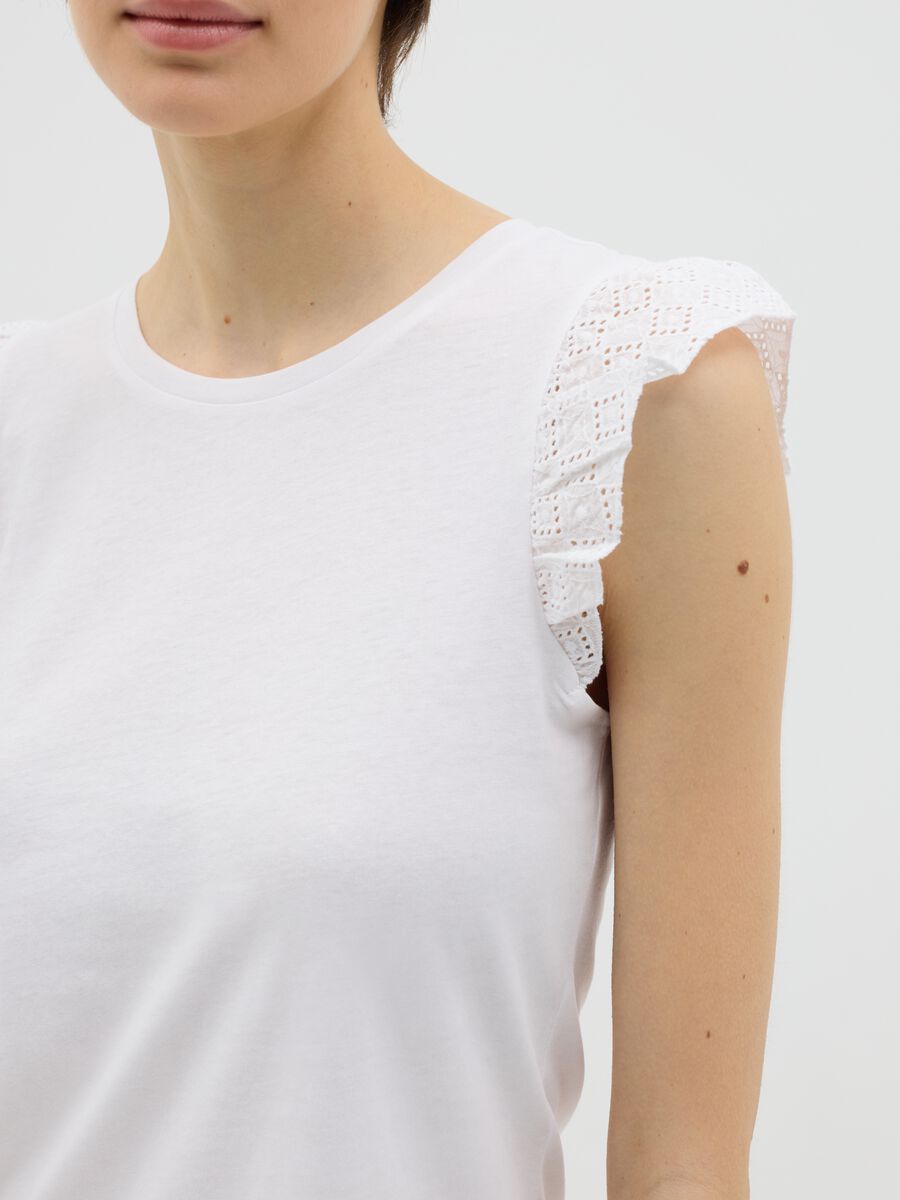 White pure cotton tank top with lace details_2