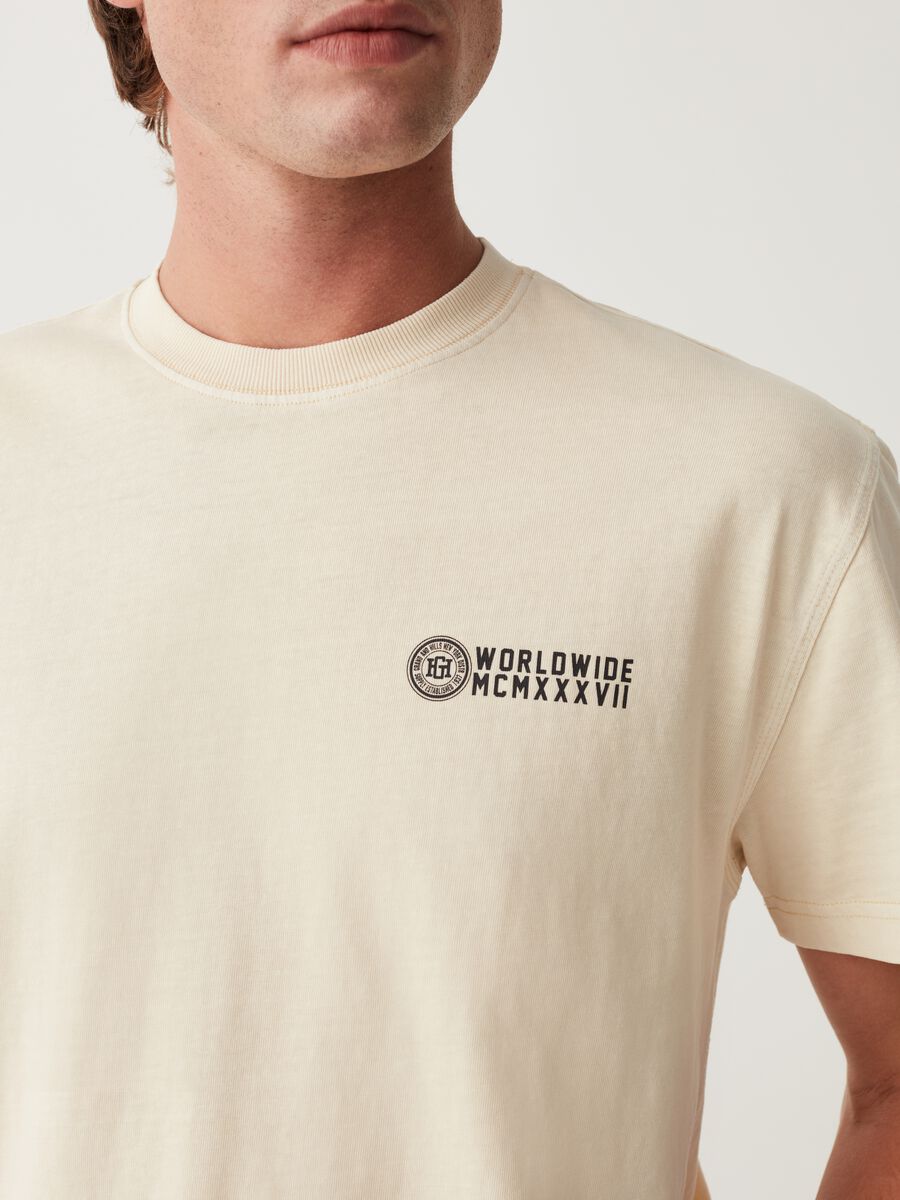 T-shirt in cotone con stampa_3